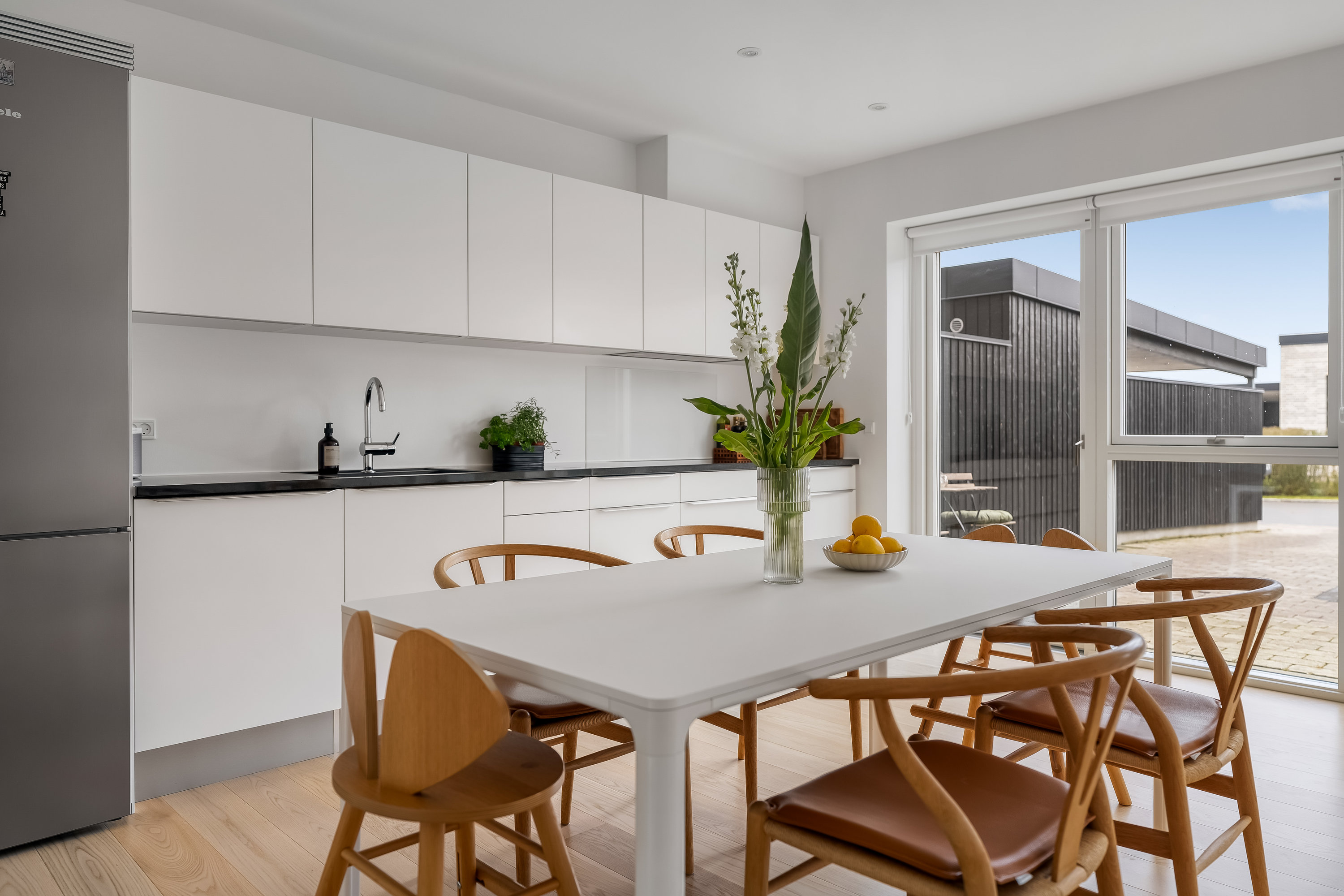 Fremhævet stue billede i fuldskærmstilstand. Billede af Amorbuen 27, 3400 Hillerød