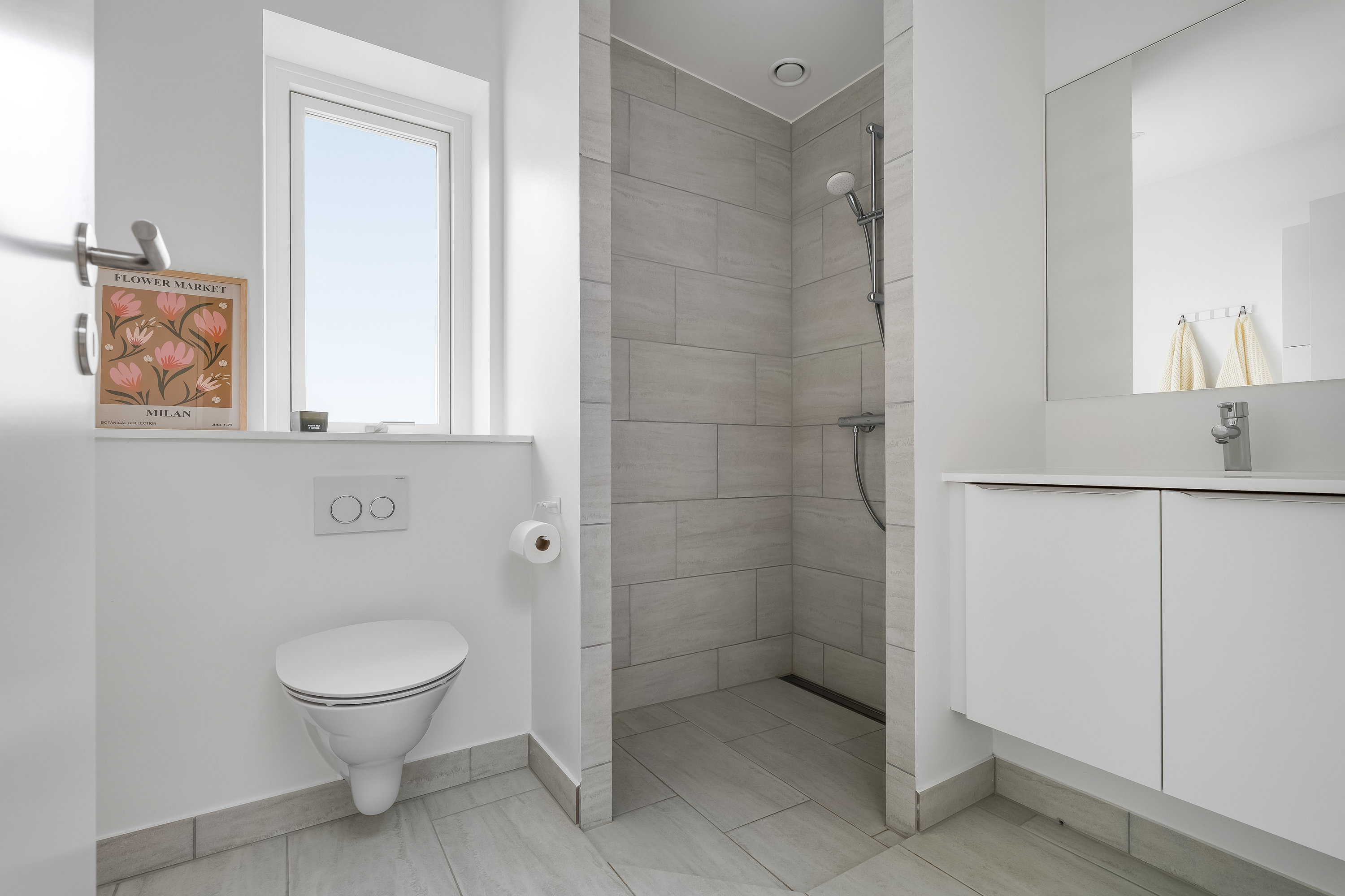 Fremhævet badeværelse billede i fuldskærmstilstand. Billede af Amorbuen 27, 3400 Hillerød