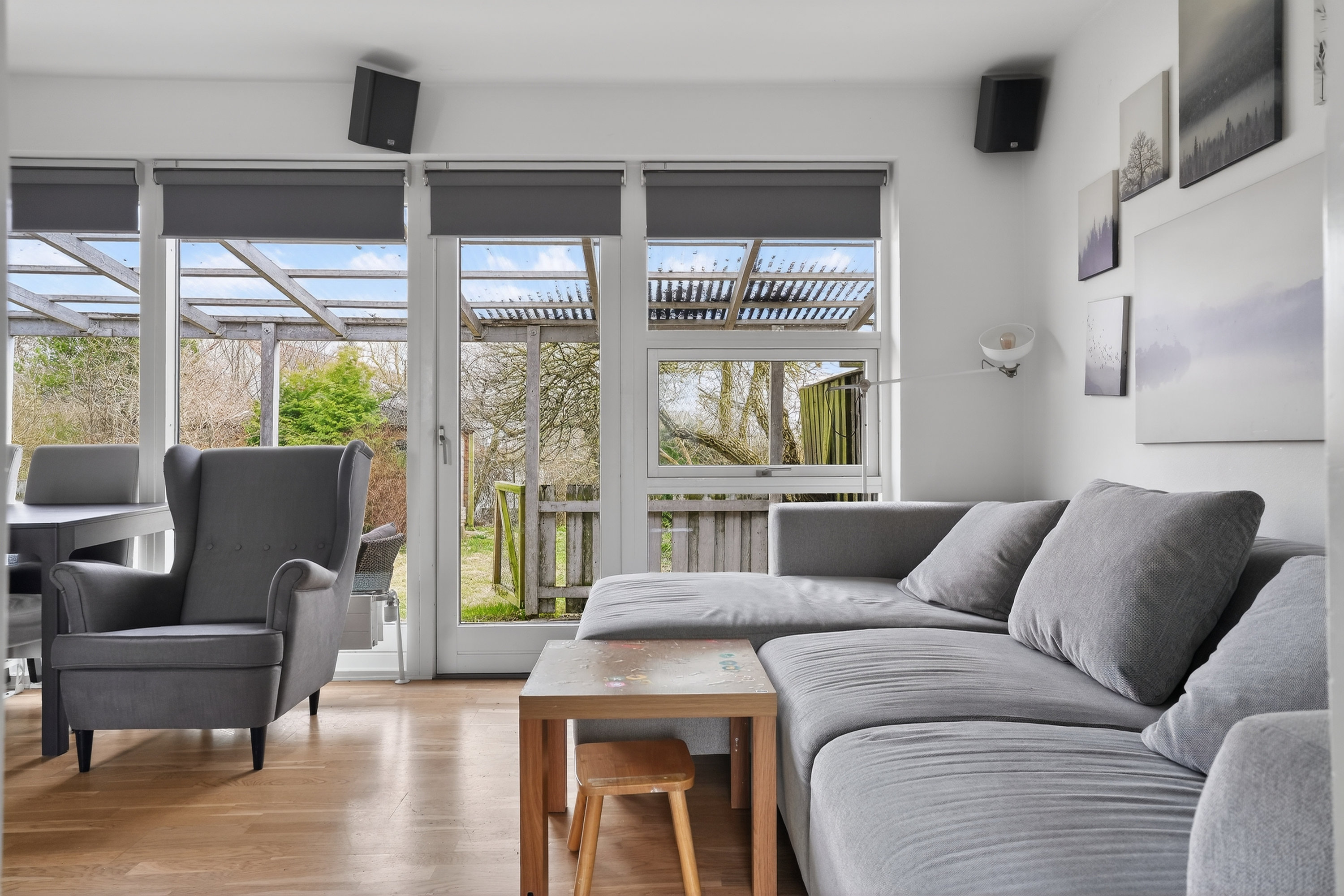 Fremhævet stue billede i fuldskærmstilstand. Billede af Karabinvej 15, 2860 Søborg