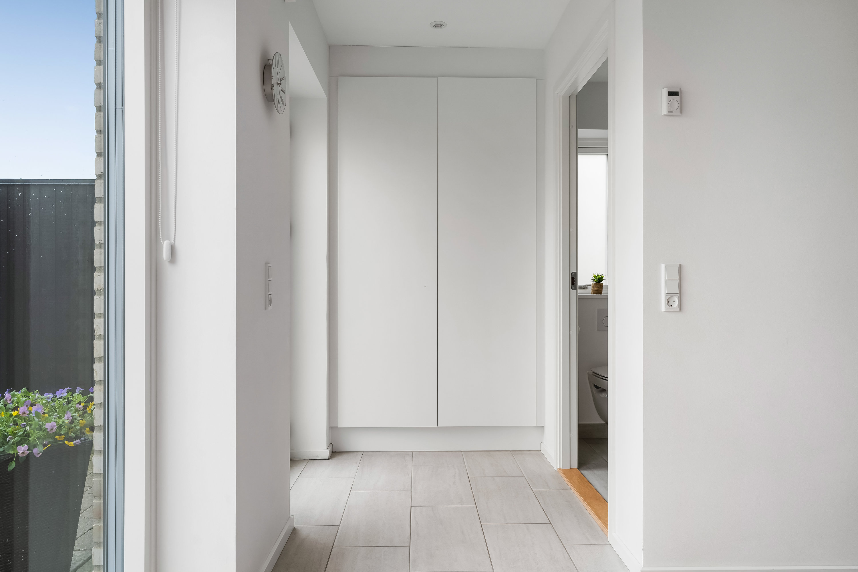 Fremhævet gang billede i fuldskærmstilstand. Billede af Amorbuen 27, 3400 Hillerød