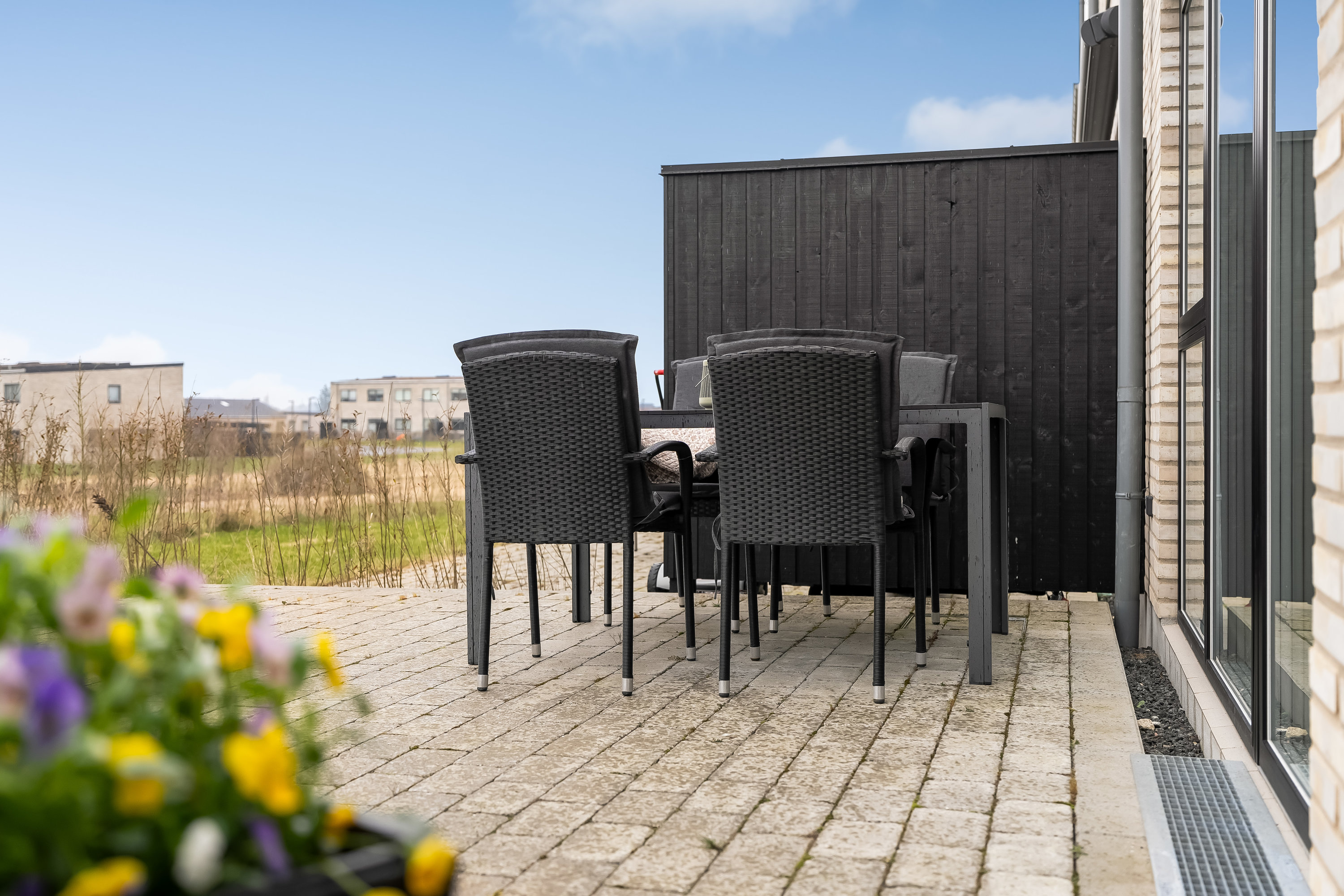 Fremhævet terrasse billede i fuldskærmstilstand. Billede af Amorbuen 27, 3400 Hillerød