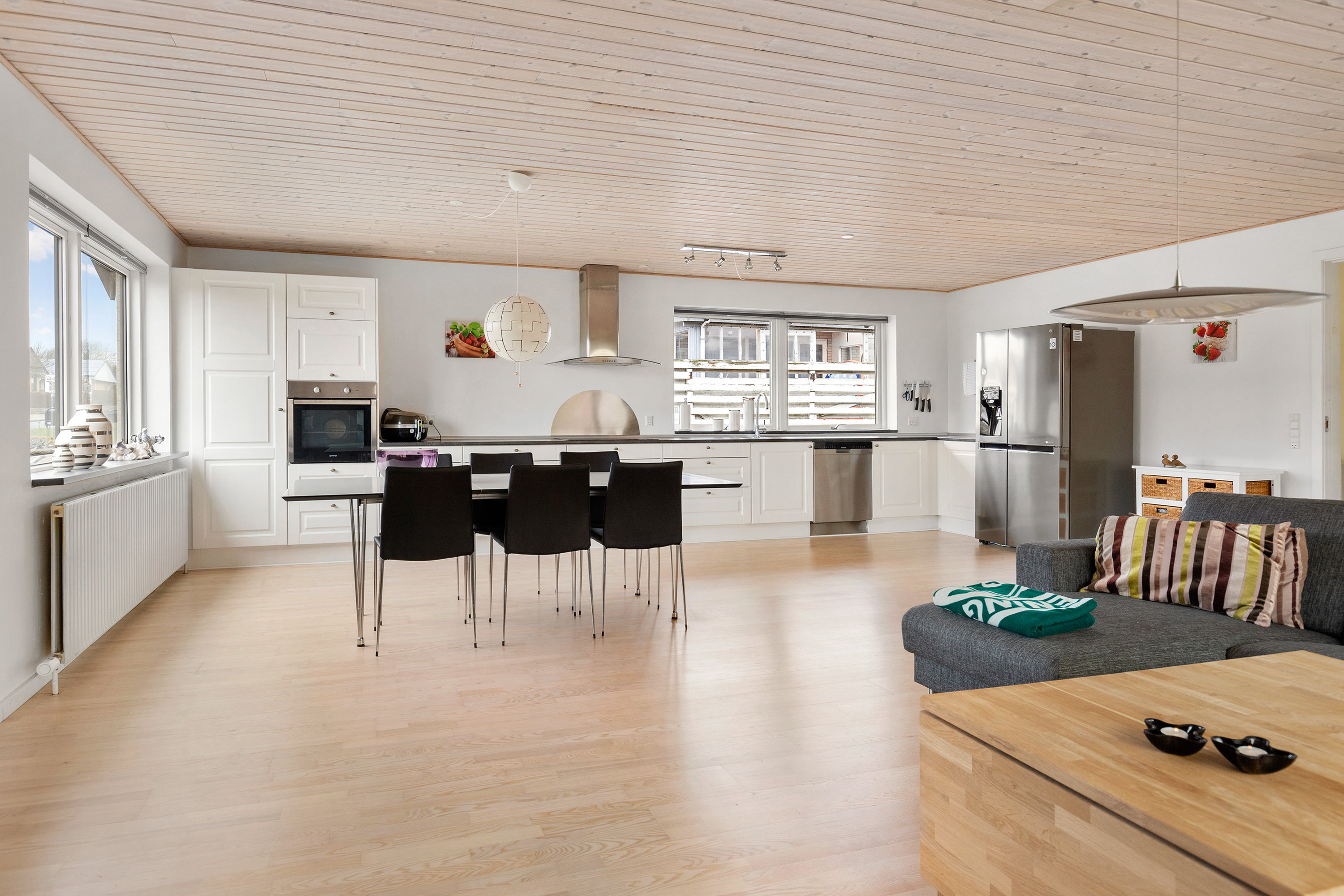 Fremhævet køkken alrum billede i fuldskærmstilstand. Billede af Pilevej 16, 9620 Aalestrup