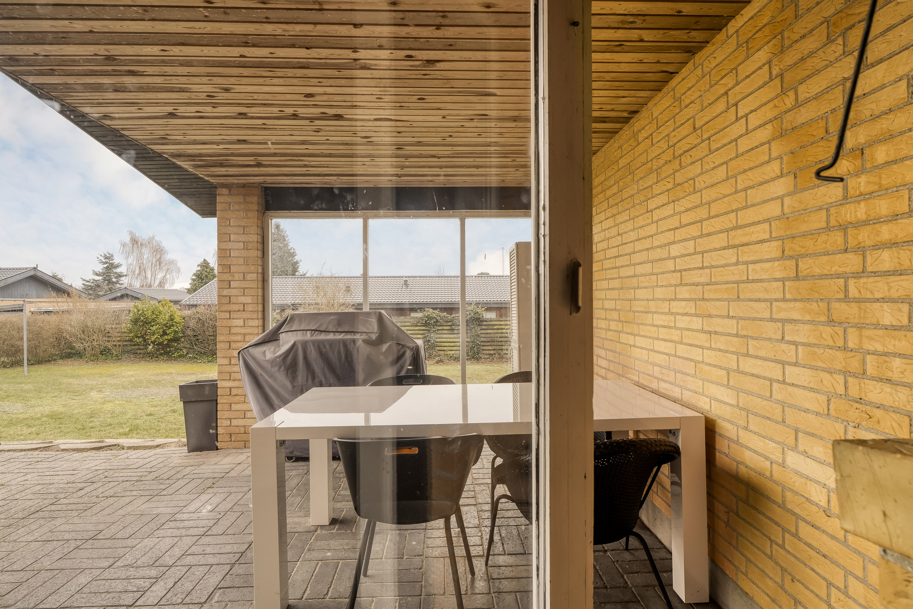 Fremhævet stue billede i fuldskærmstilstand. Billede af Holmegårdsparken 42, Store Lyngby, 3320 Skævinge