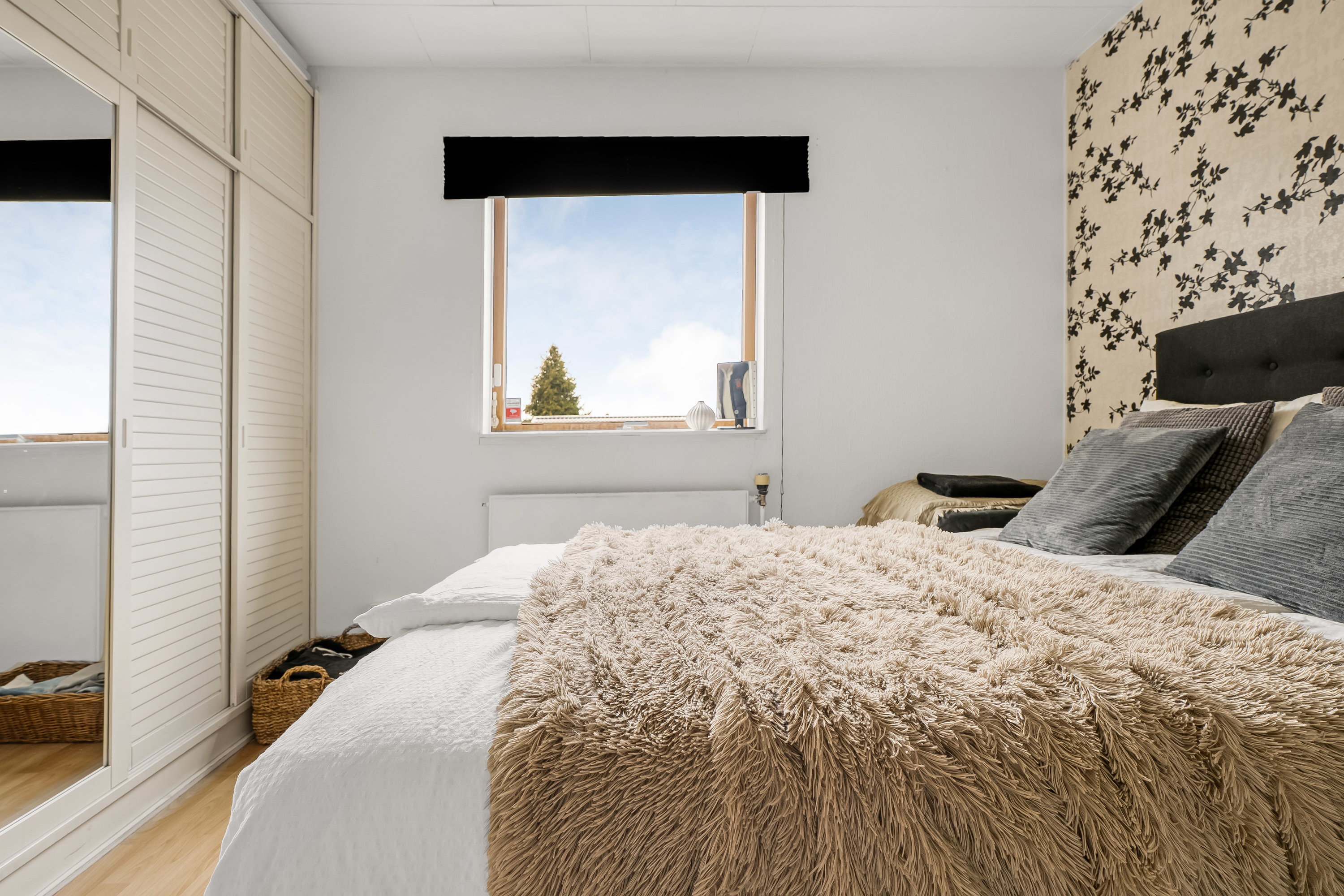 Fremhævet soveværelse billede i fuldskærmstilstand. Billede af Holmegårdsparken 42, Store Lyngby, 3320 Skævinge