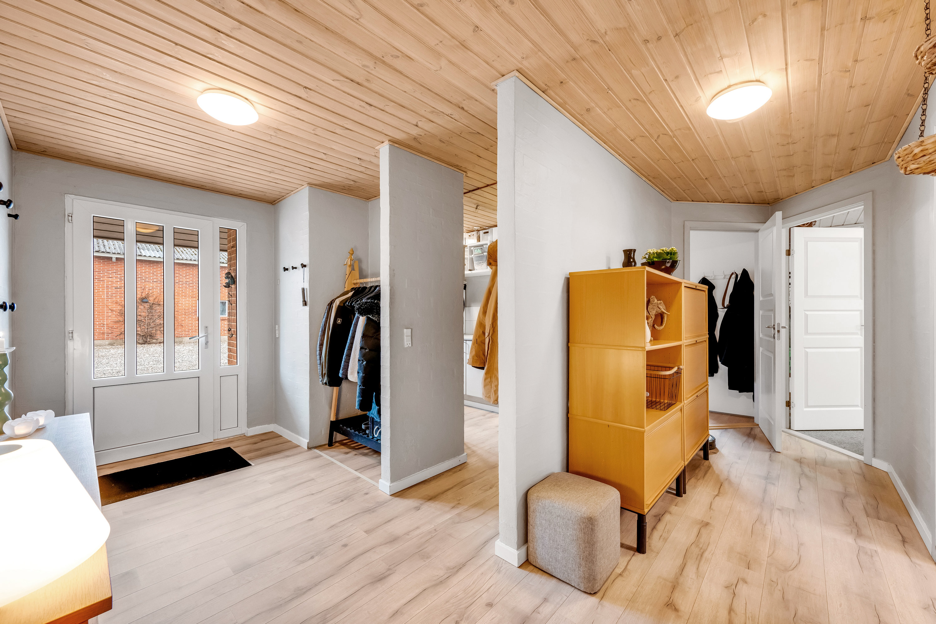 Fremhævet gang billede i fuldskærmstilstand. Billede af Albækvej 8, Fjelstervang, 6920 Videbæk