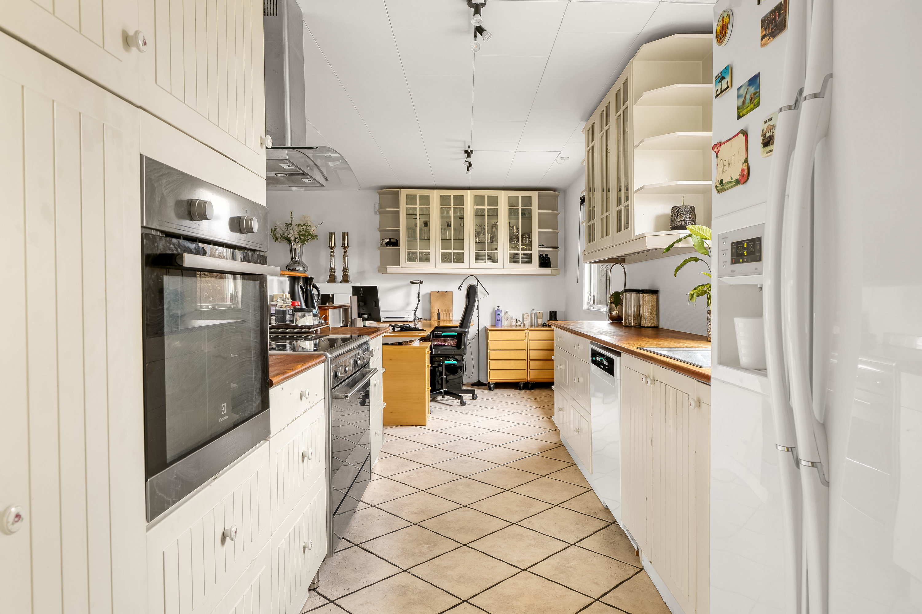 Fremhævet køkken billede i fuldskærmstilstand. Billede af Holmegårdsparken 42, Store Lyngby, 3320 Skævinge