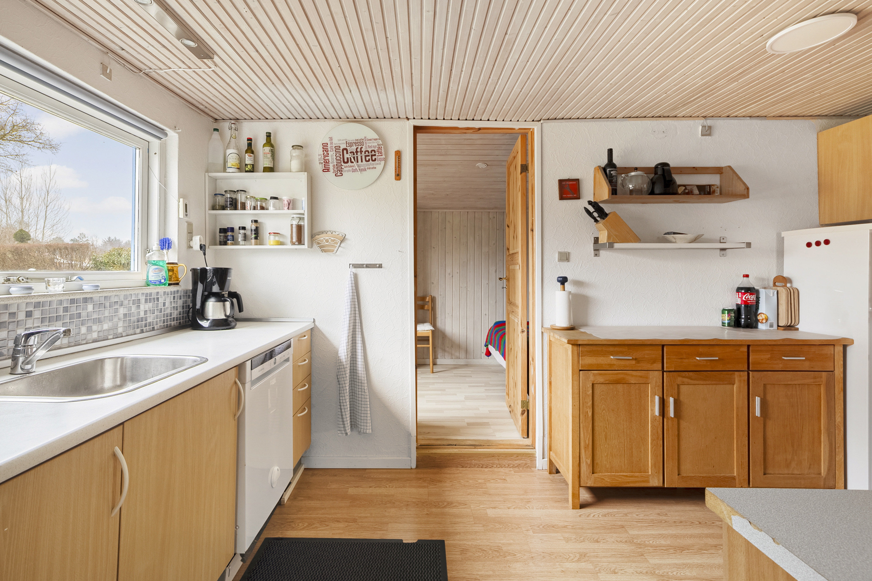 Fremhævet køkken billede i fuldskærmstilstand. Billede af Tranevej 9, 4220 Korsør