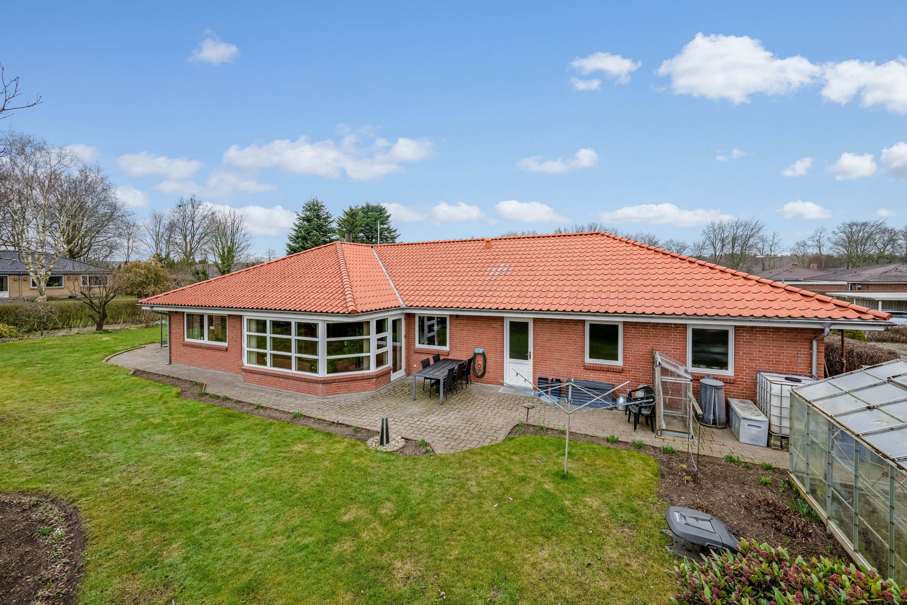 Fremhævet facade billede i fuldskærmstilstand. Billede af Nørregaardsvej 14, Vorgod, 6920 Videbæk