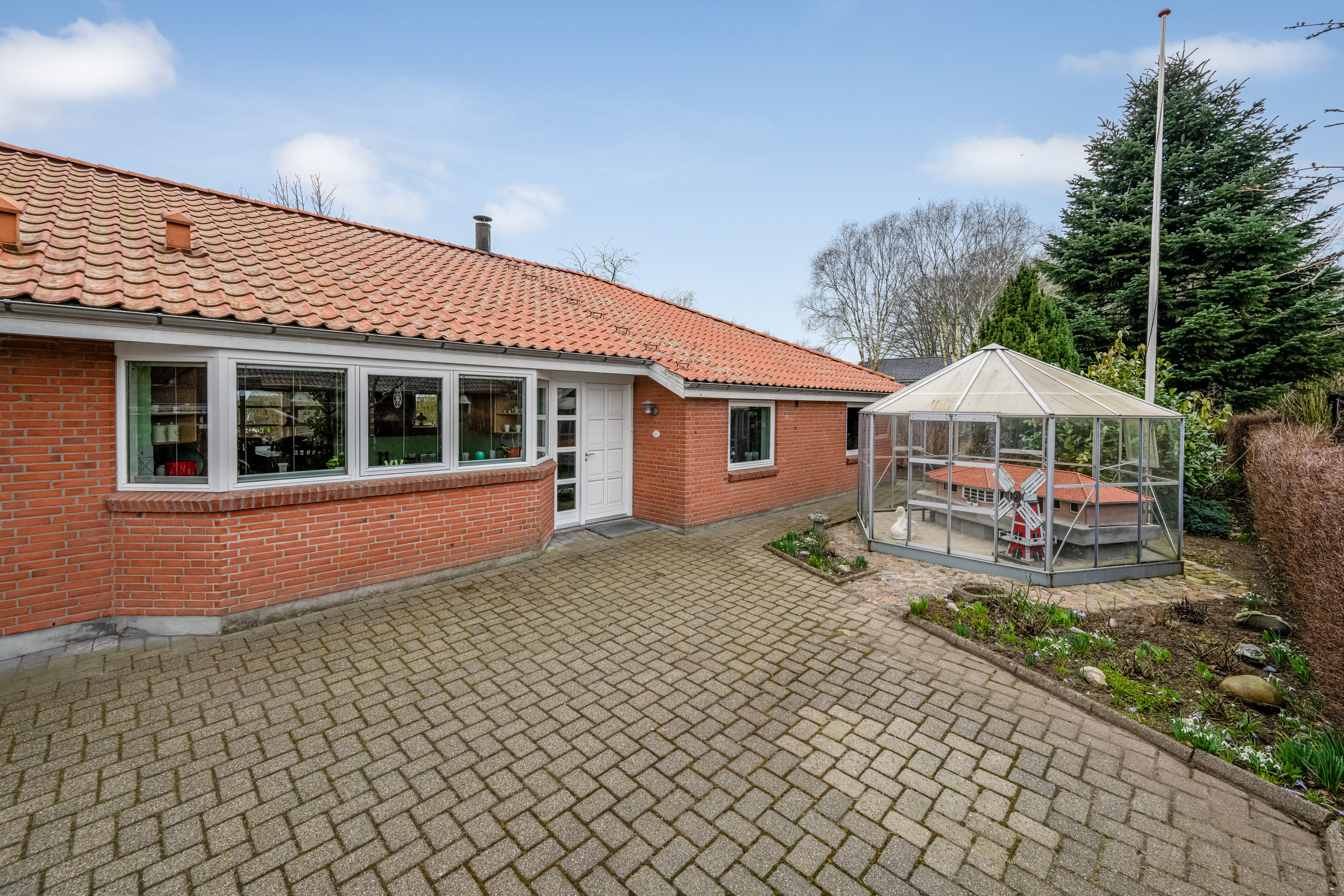 Fremhævet facade billede i fuldskærmstilstand. Billede af Nørregaardsvej 14, Vorgod, 6920 Videbæk