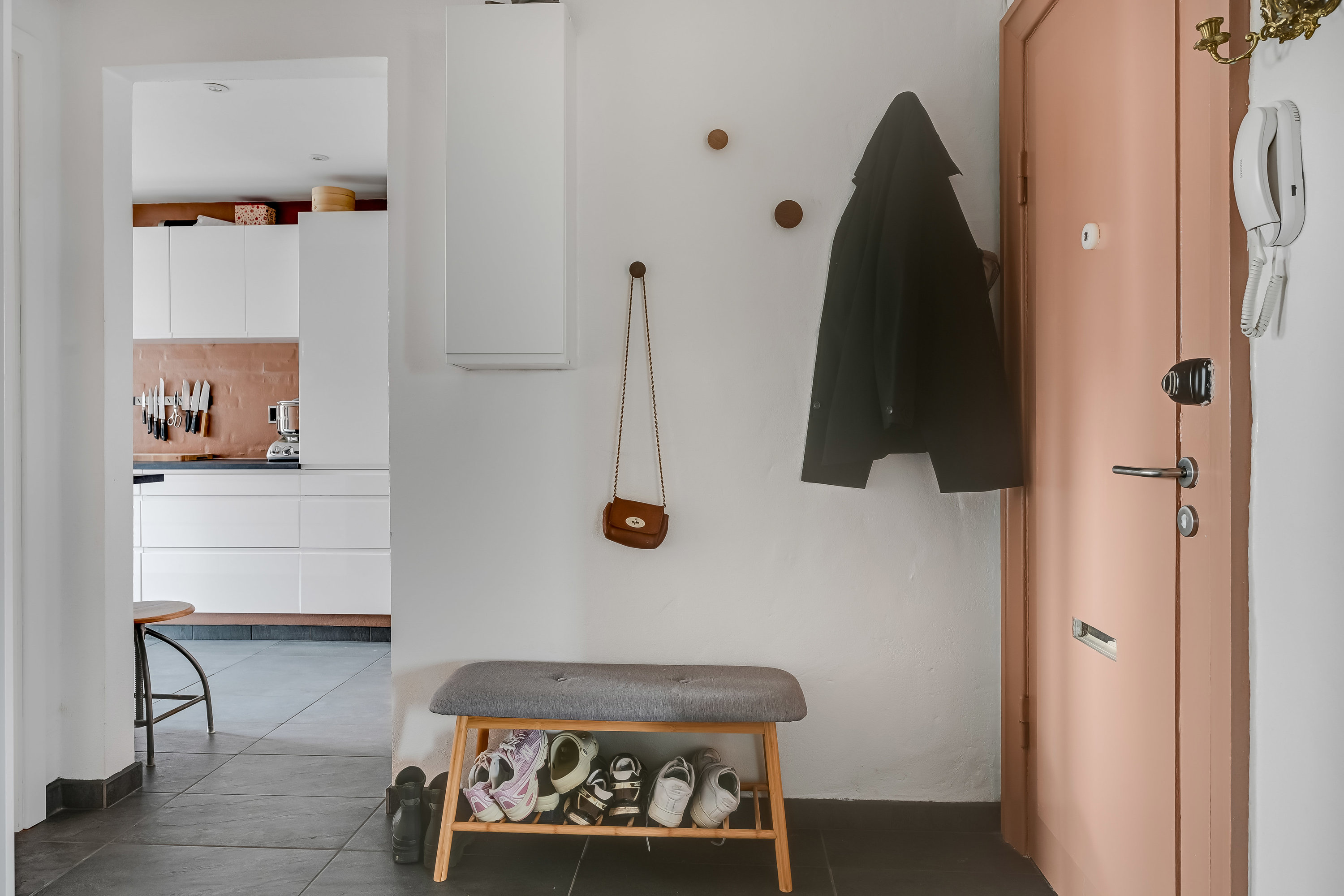 Fremhævet entré billede i fuldskærmstilstand. Billede af Sjællandsgade 32, 3. tv., 6700 Esbjerg