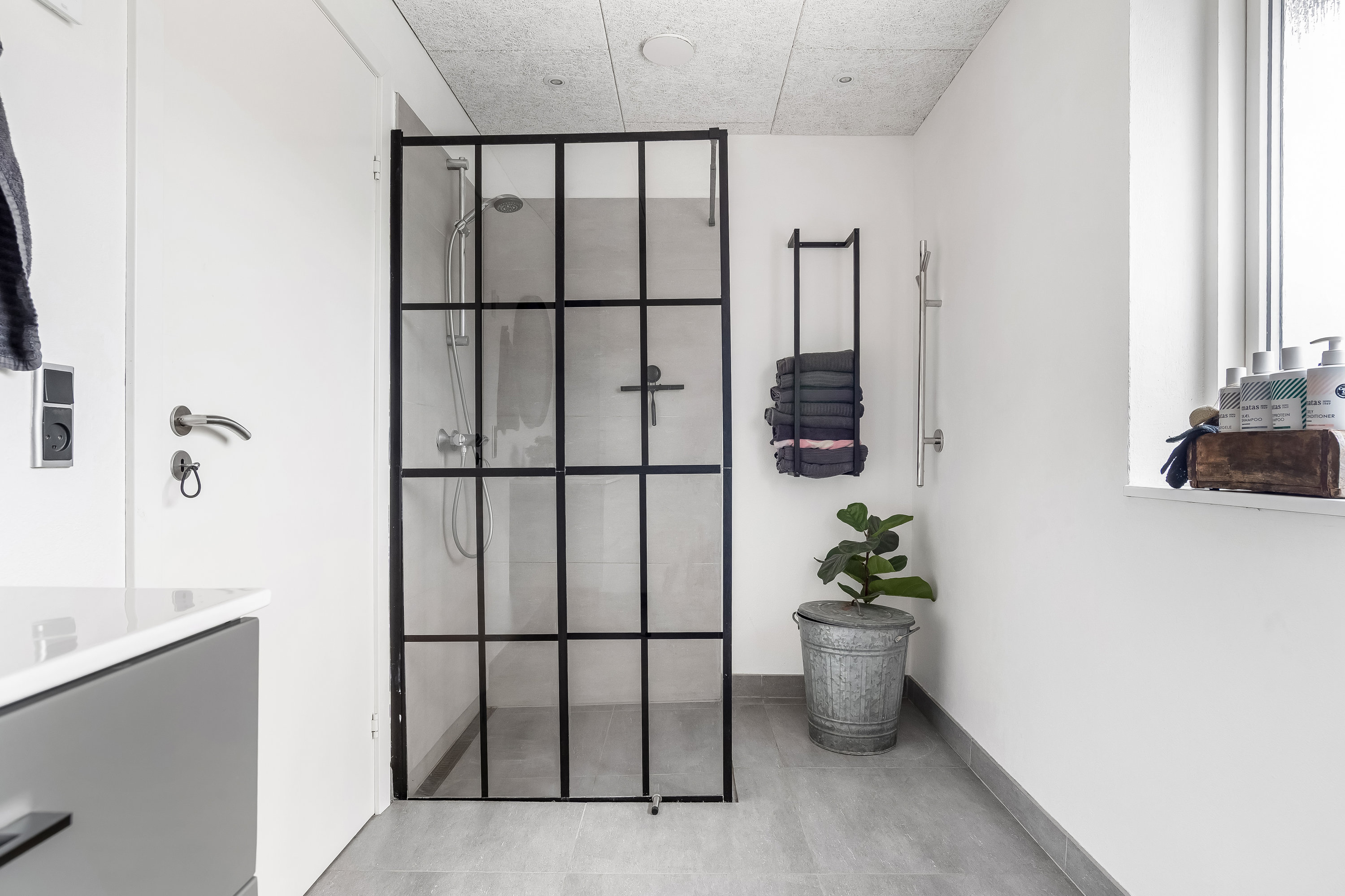 Fremhævet badeværelse billede i fuldskærmstilstand. Billede af Haydnsvej 25, 7500 Holstebro