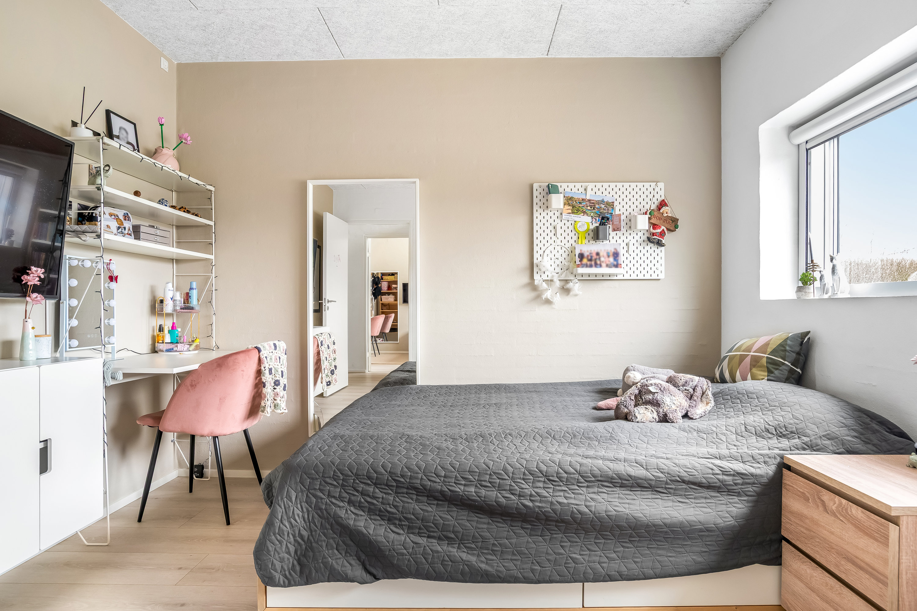 Fremhævet værelse billede i fuldskærmstilstand. Billede af Hjelmen 8, Mejrup, 7500 Holstebro