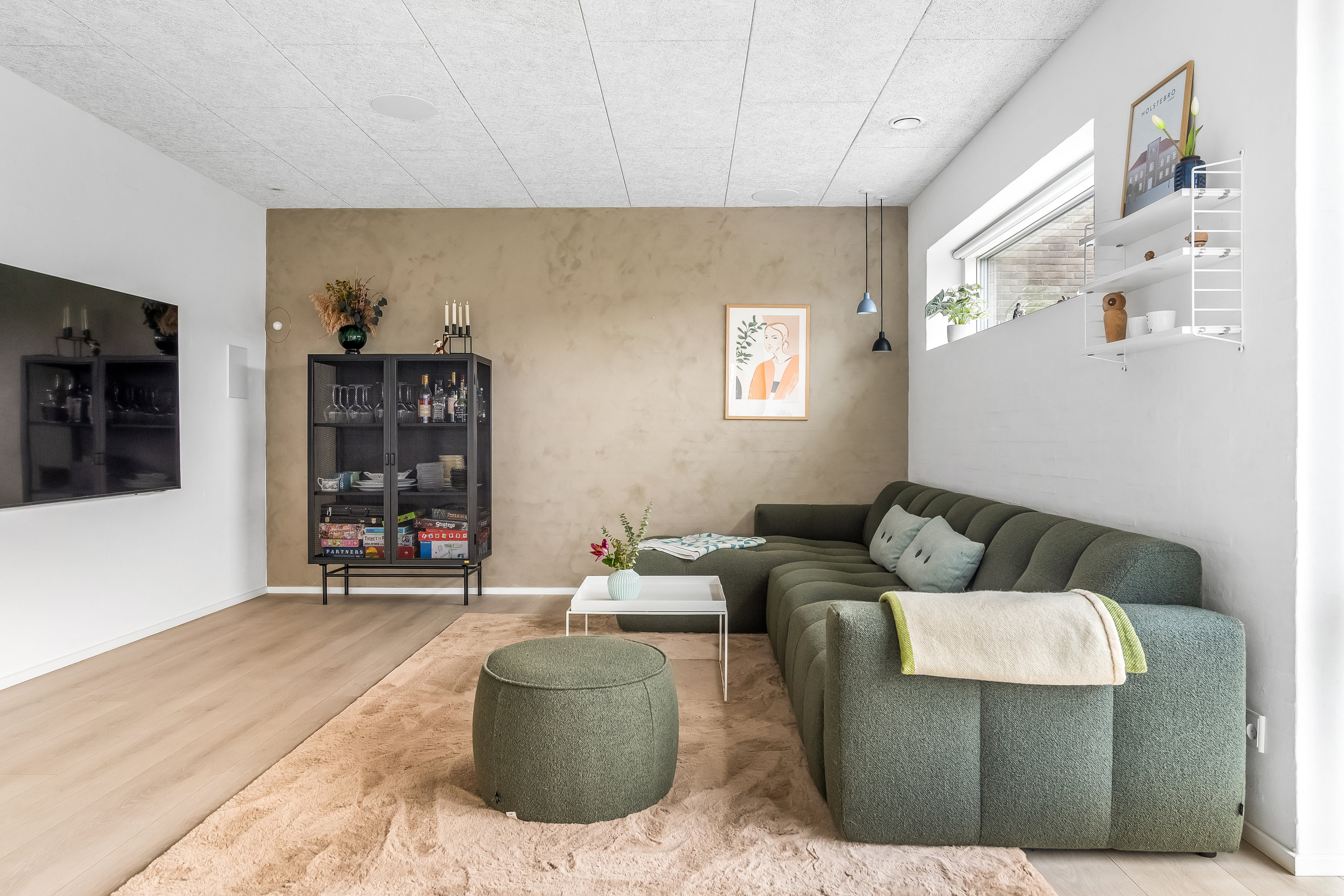 Fremhævet stue billede i fuldskærmstilstand. Billede af Hjelmen 8, Mejrup, 7500 Holstebro