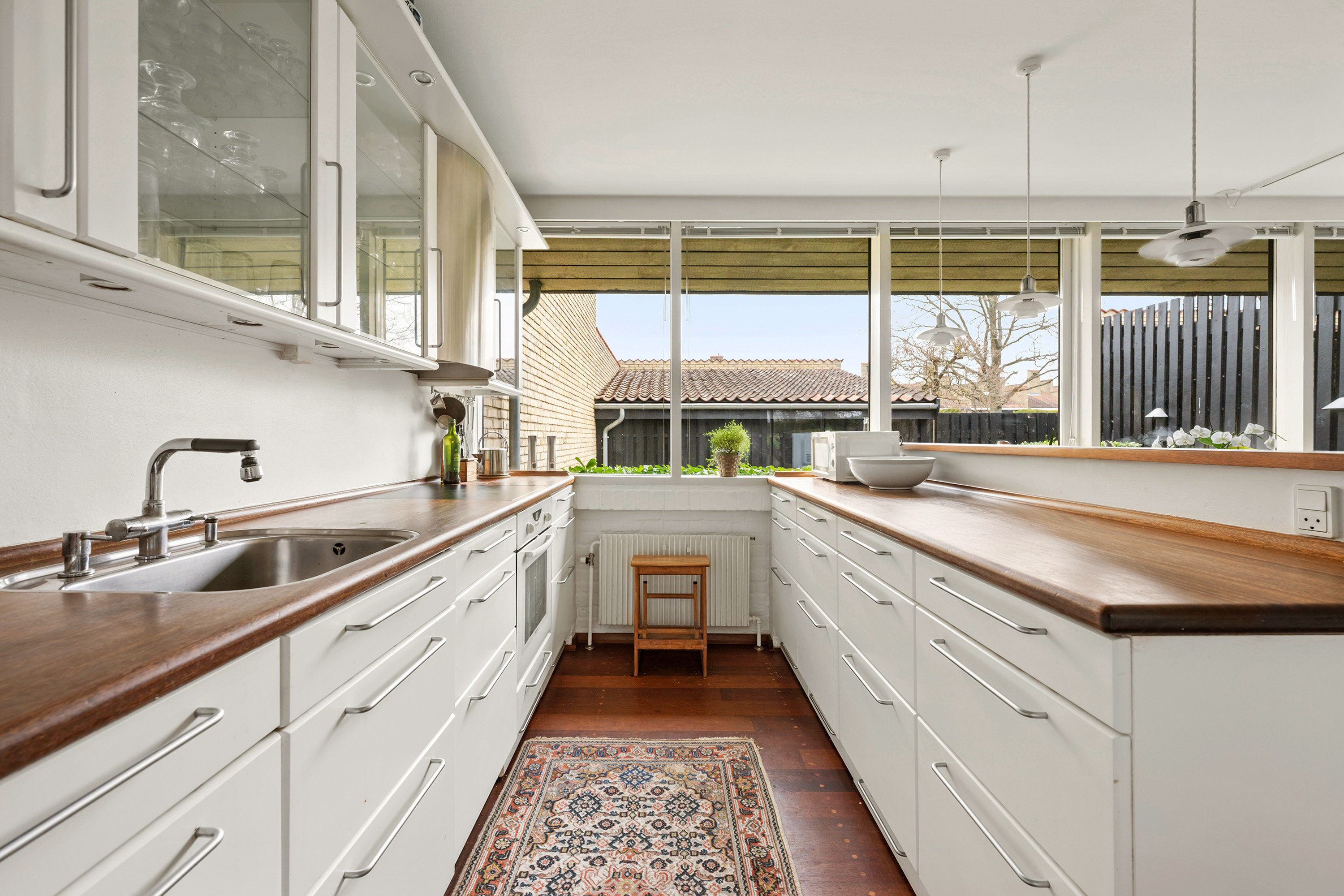 Fremhævet køkken billede i fuldskærmstilstand. Billede af Kirstineparken 1, 2970 Hørsholm