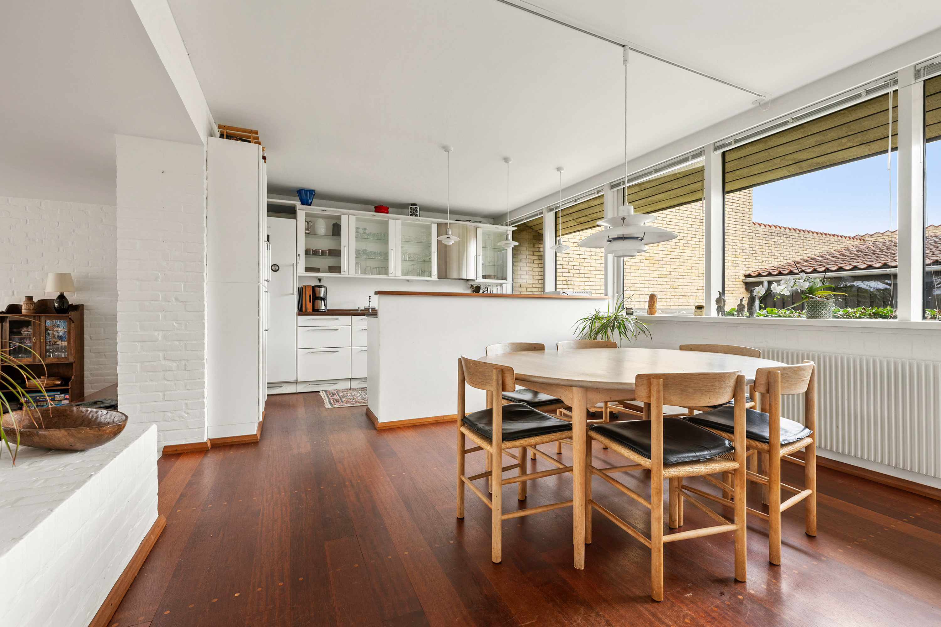 Fremhævet spisestue billede i fuldskærmstilstand. Billede af Kirstineparken 1, 2970 Hørsholm