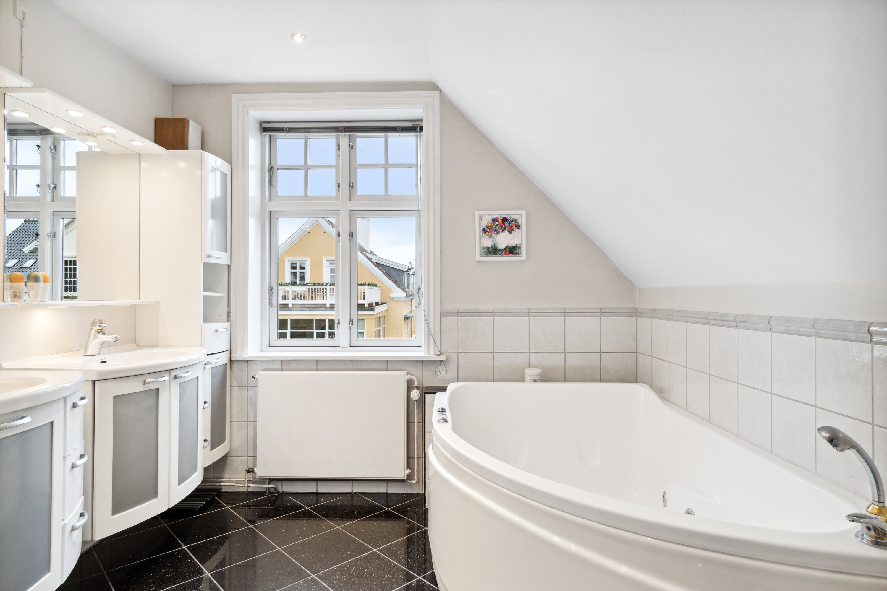 Fremhævet badeværelse billede i fuldskærmstilstand. Billede af A R Friis Vej 9A, 3100 Hornbæk