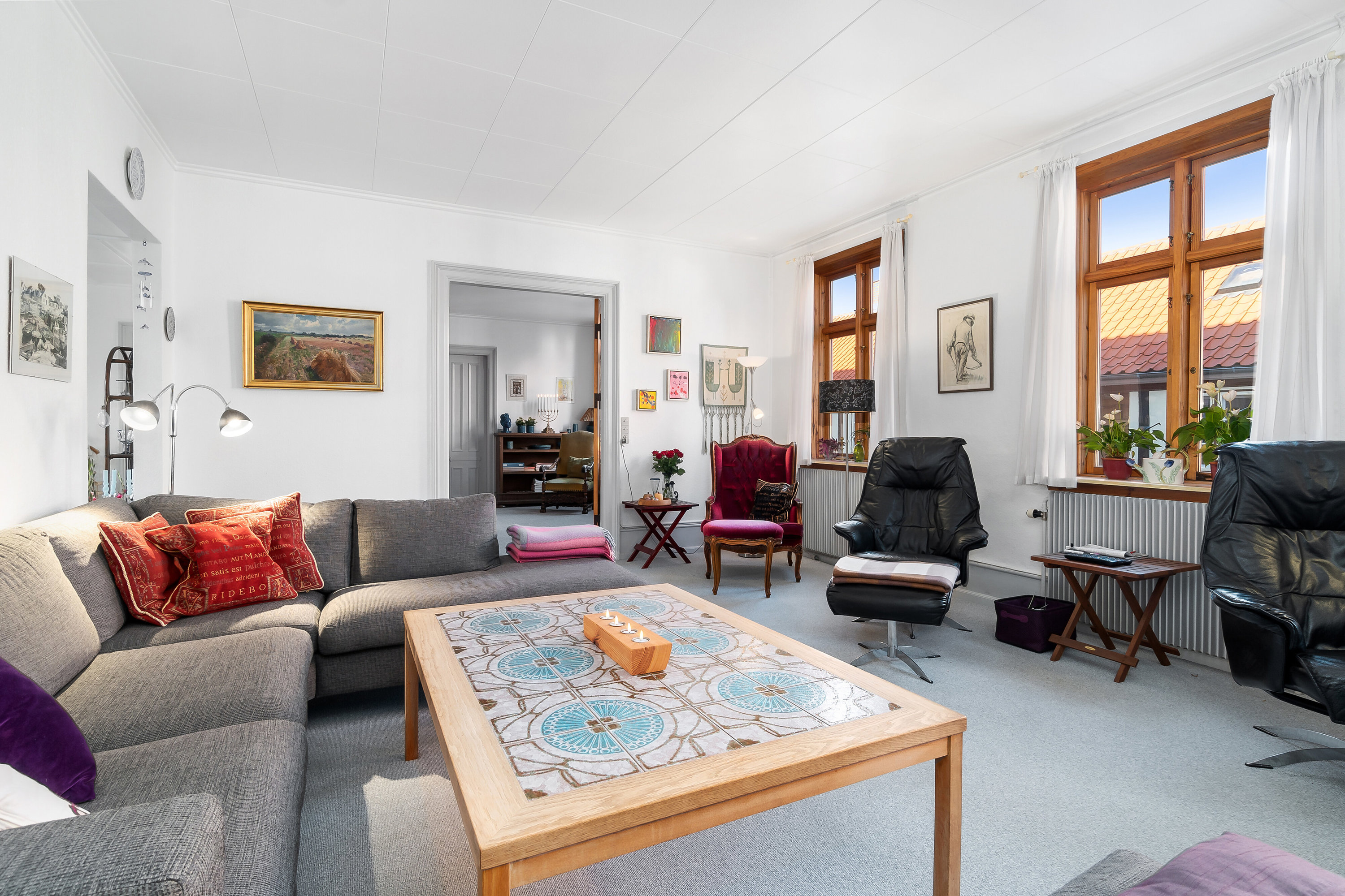 Fremhævet stue billede i fuldskærmstilstand. Billede af Storegade 70, 3700 Rønne