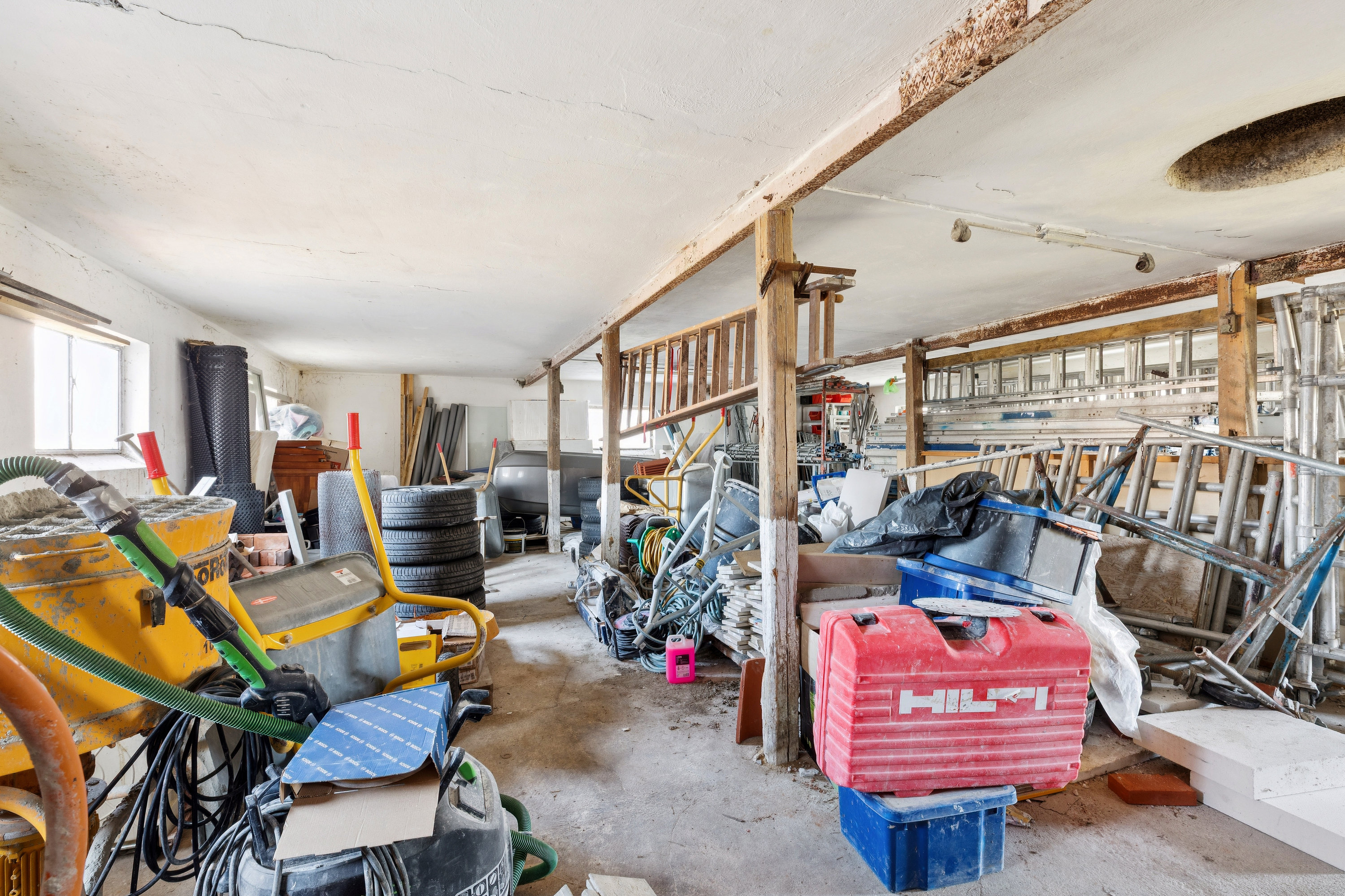 Fremhævet garage billede i fuldskærmstilstand. Billede af Torslundevej 150, Torslunde, 2635 Ishøj