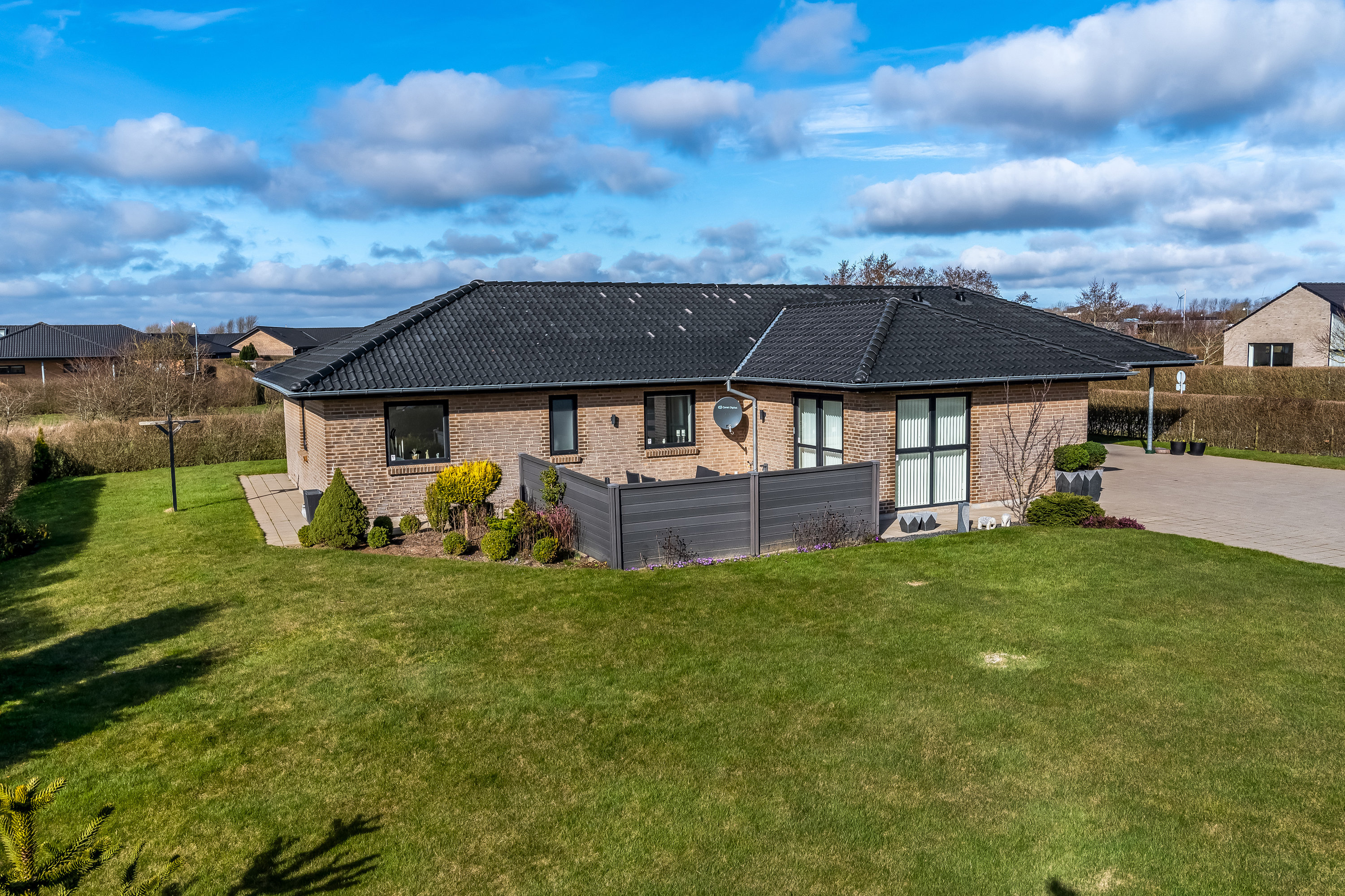 Fremhævet ejendommen billede i fuldskærmstilstand. Billede af Grøften 2, 7500 Holstebro