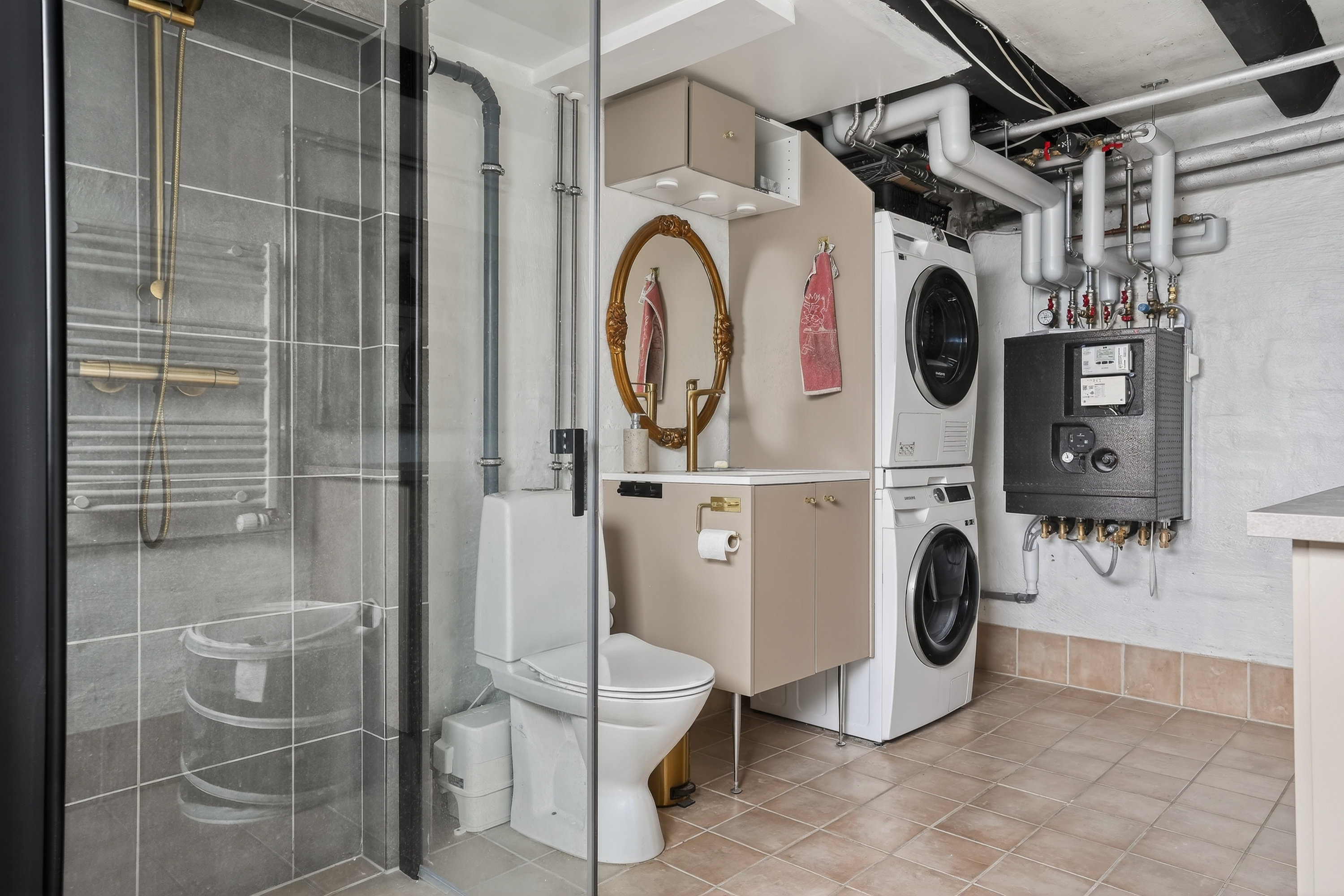 Fremhævet badeværelse billede i fuldskærmstilstand. Billede af Maj Alle 101, 2860 Søborg