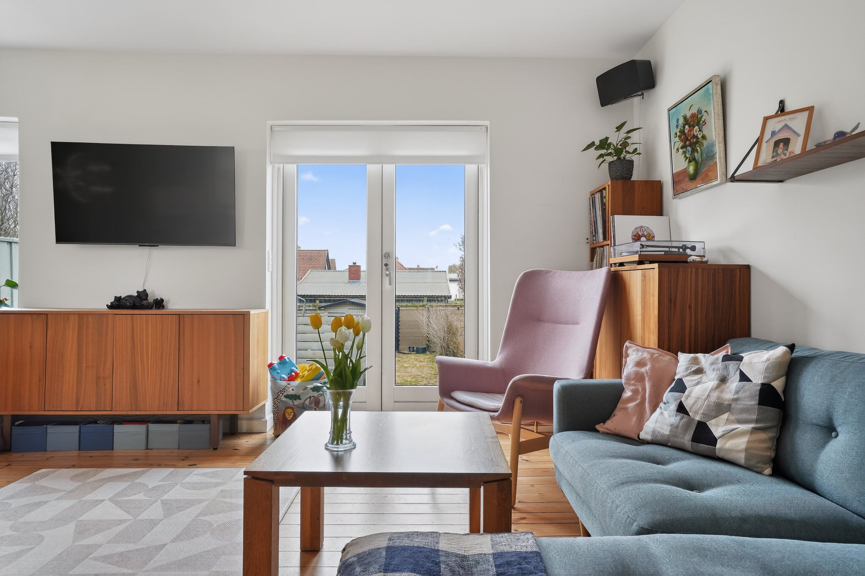 Fremhævet stue billede i fuldskærmstilstand. Billede af Maj Alle 101, 2860 Søborg