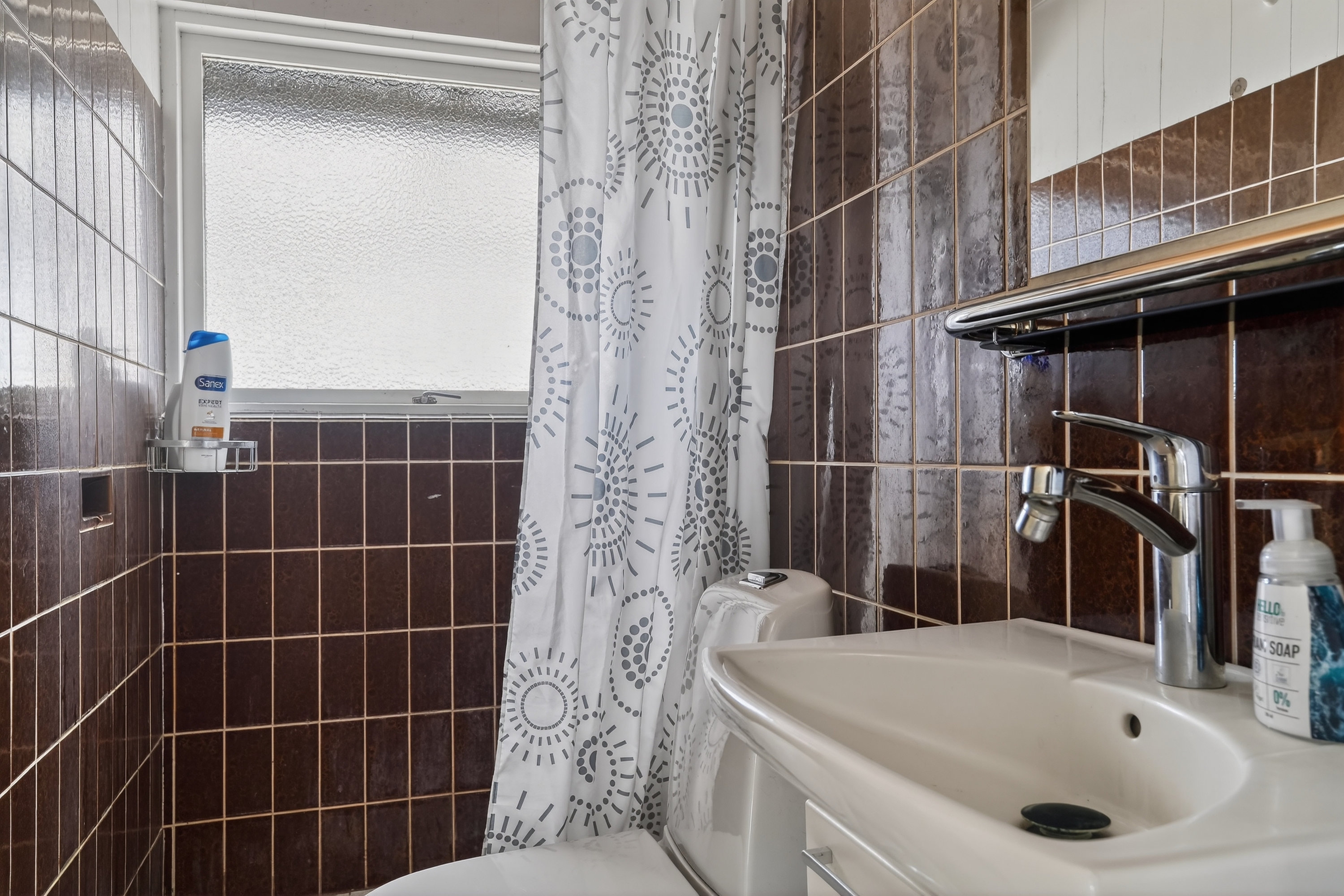 Fremhævet badeværelse billede i fuldskærmstilstand. Billede af Ryttervænget 1, 4390 Vipperød