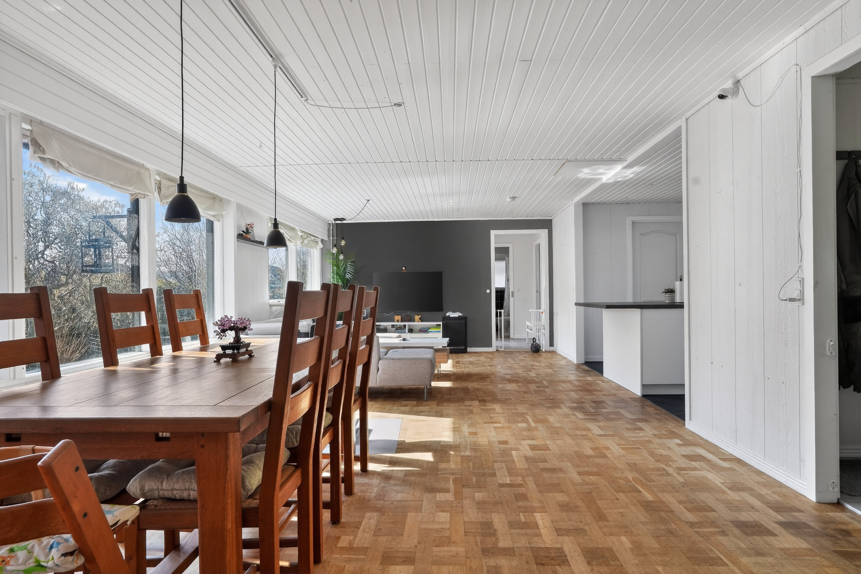 Fremhævet spisestue billede i fuldskærmstilstand. Billede af Ryttervænget 1, 4390 Vipperød