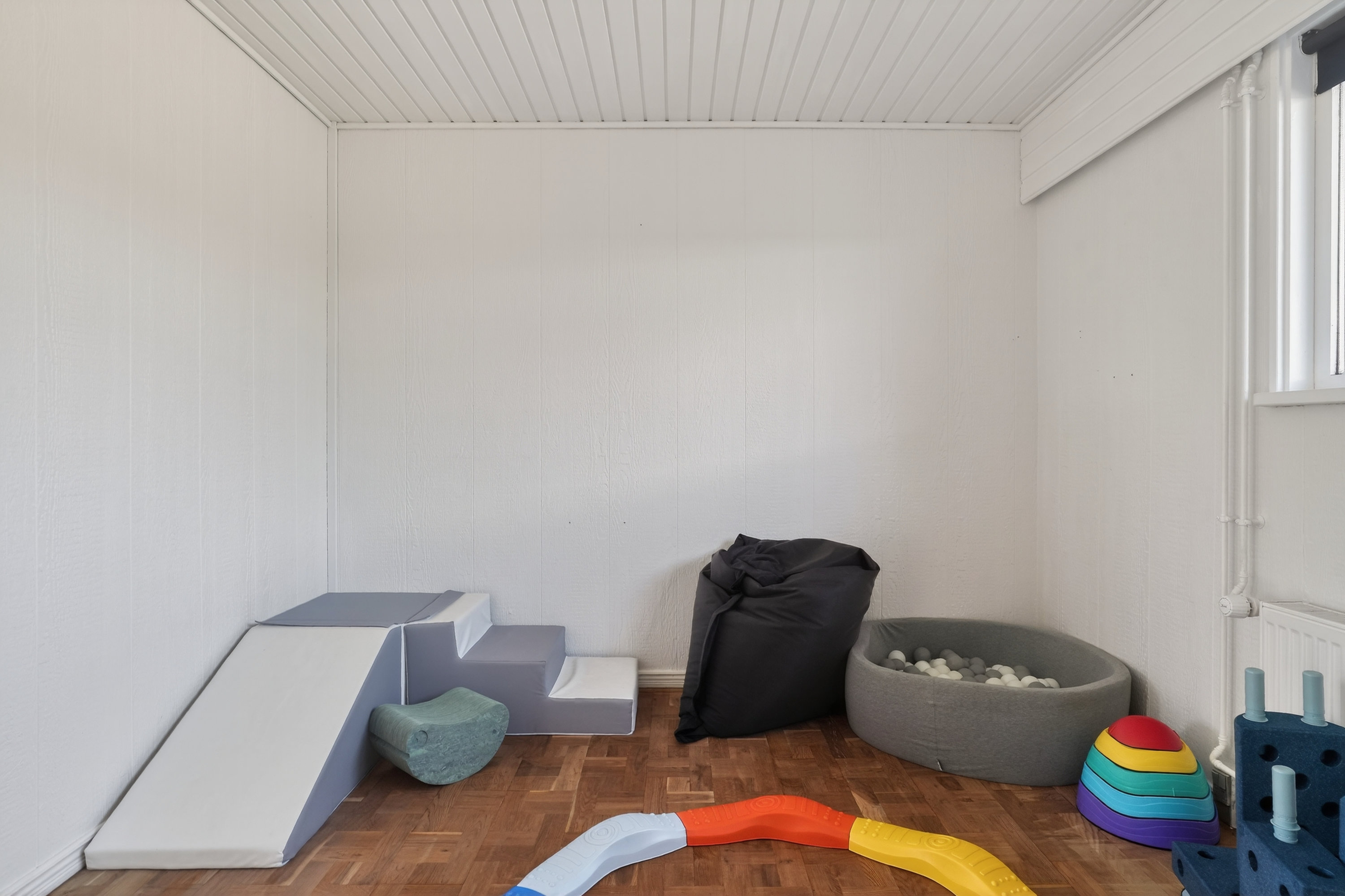 Fremhævet værelse billede i fuldskærmstilstand. Billede af Ryttervænget 1, 4390 Vipperød