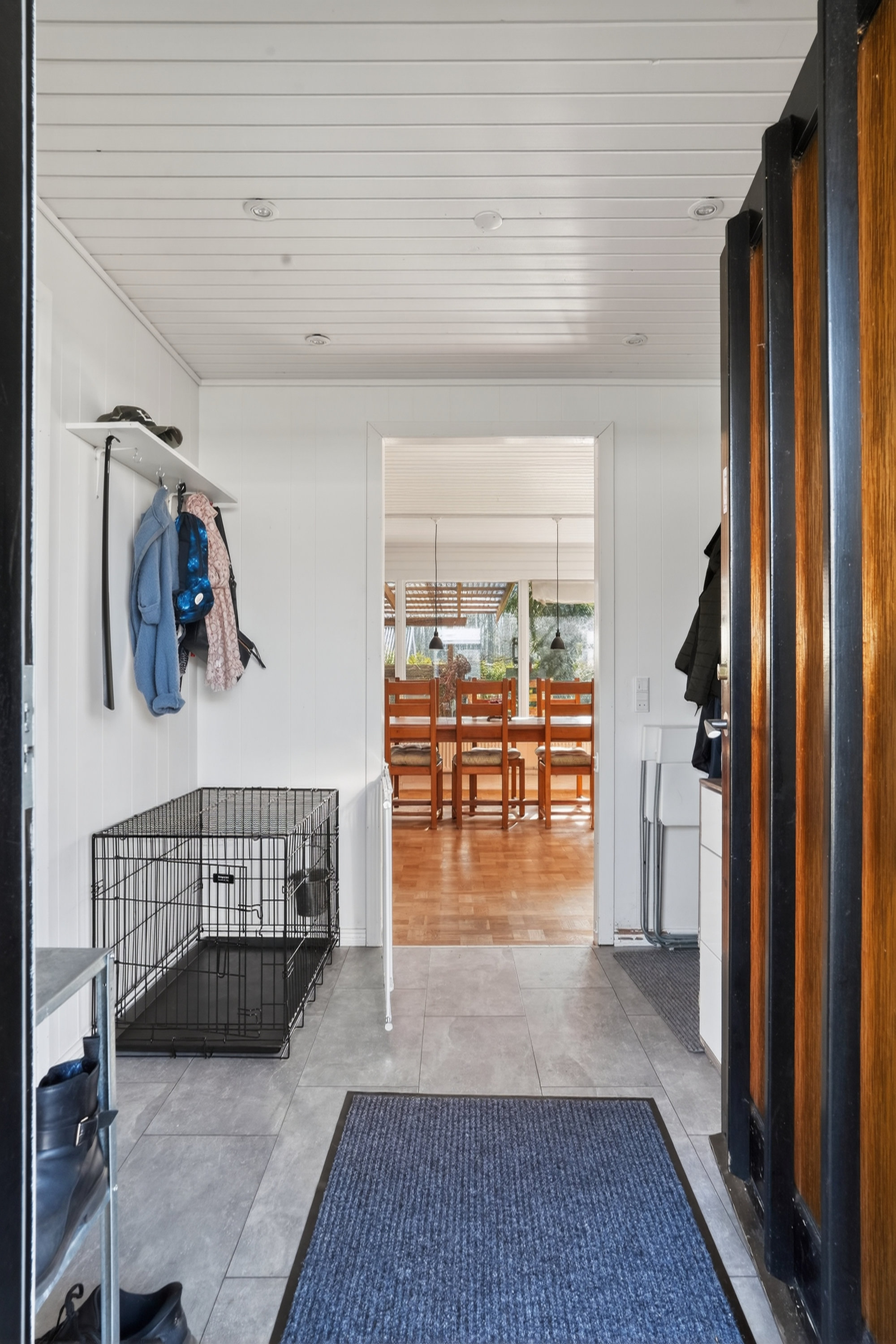 Fremhævet entré billede i fuldskærmstilstand. Billede af Ryttervænget 1, 4390 Vipperød