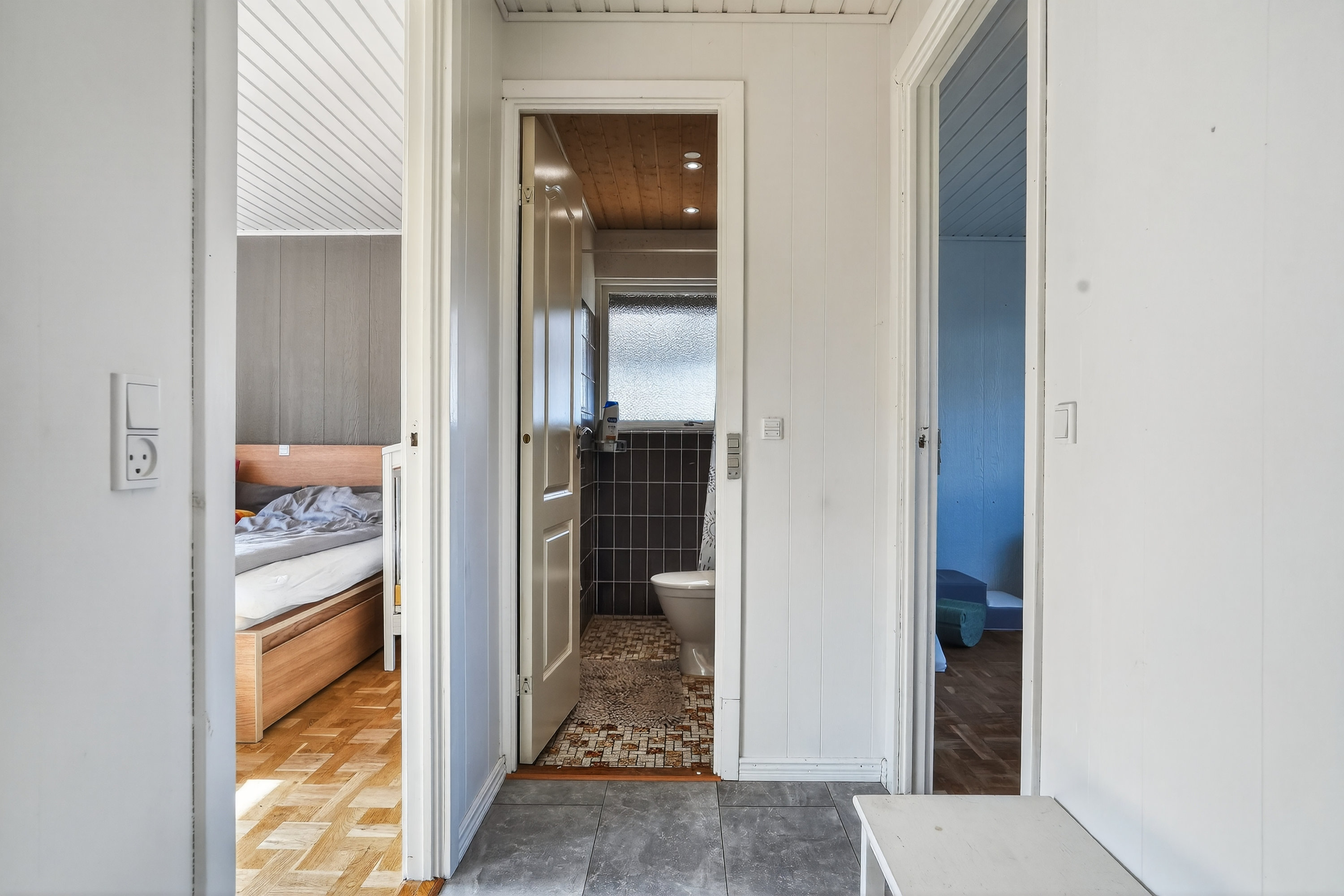 Fremhævet entré billede i fuldskærmstilstand. Billede af Ryttervænget 1, 4390 Vipperød