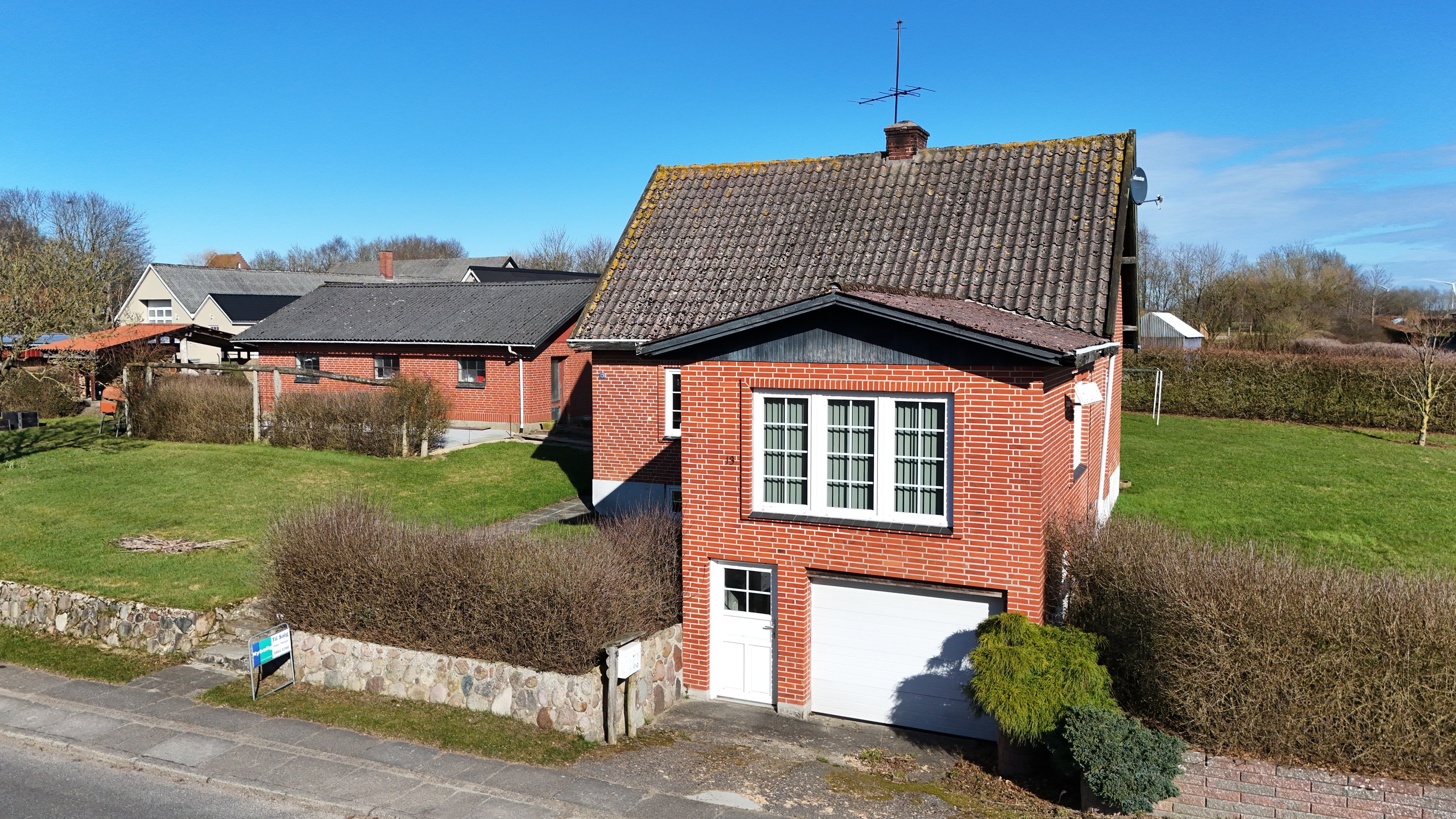 Fremhævet drone billede i fuldskærmstilstand. Billede af Søndermarksvej 13+11, Stenild, 9500 Hobro