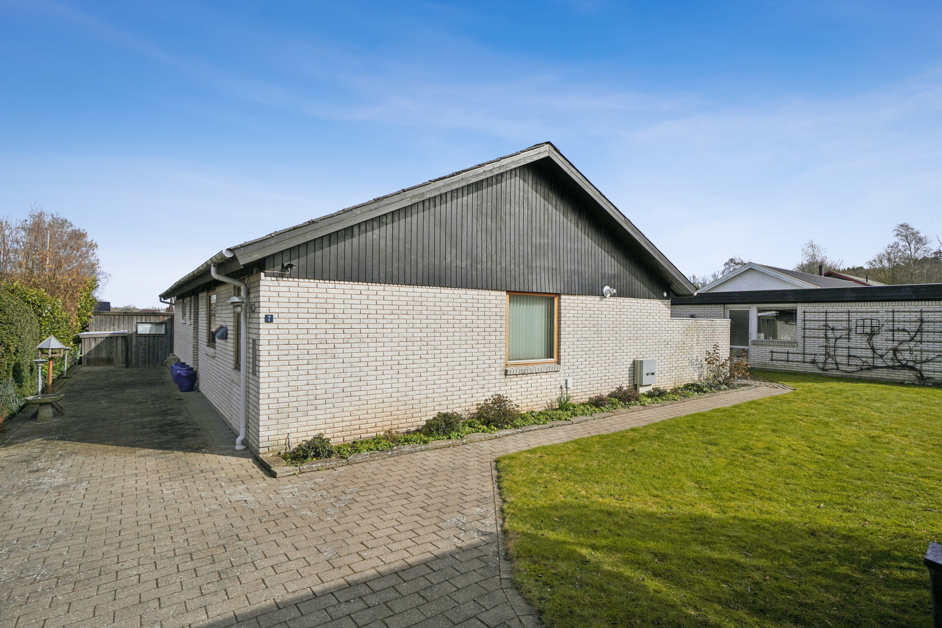 Fremhævet set fra vejen billede i fuldskærmstilstand. Billede af Femkløvervej 7, 3310 Ølsted