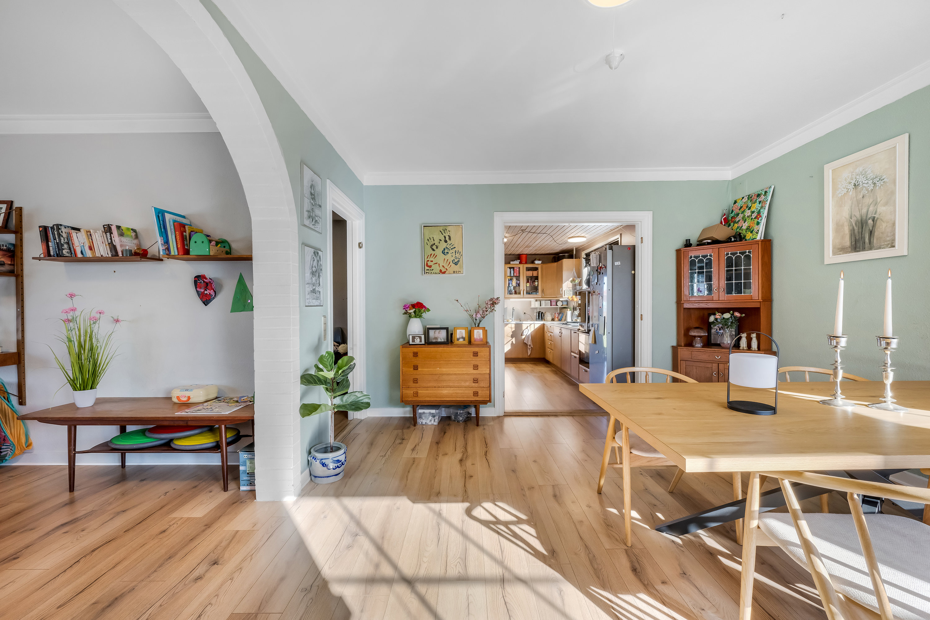 Fremhævet stue billede i fuldskærmstilstand. Billede af Pilealle 17, 6900 Skjern