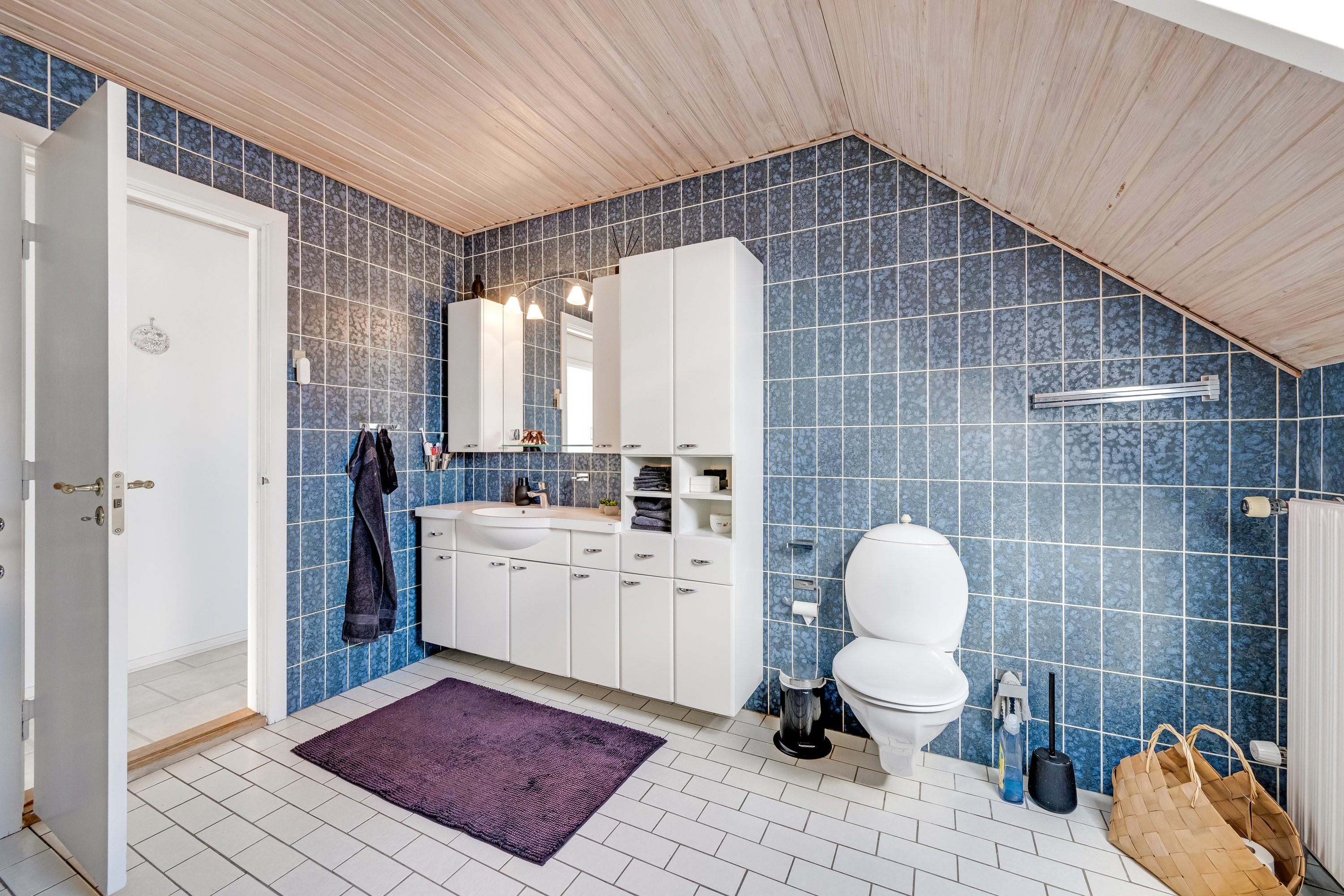 Fremhævet badeværelse billede i fuldskærmstilstand. Billede af Lisenborgvej 5, Bølling, 6900 Skjern