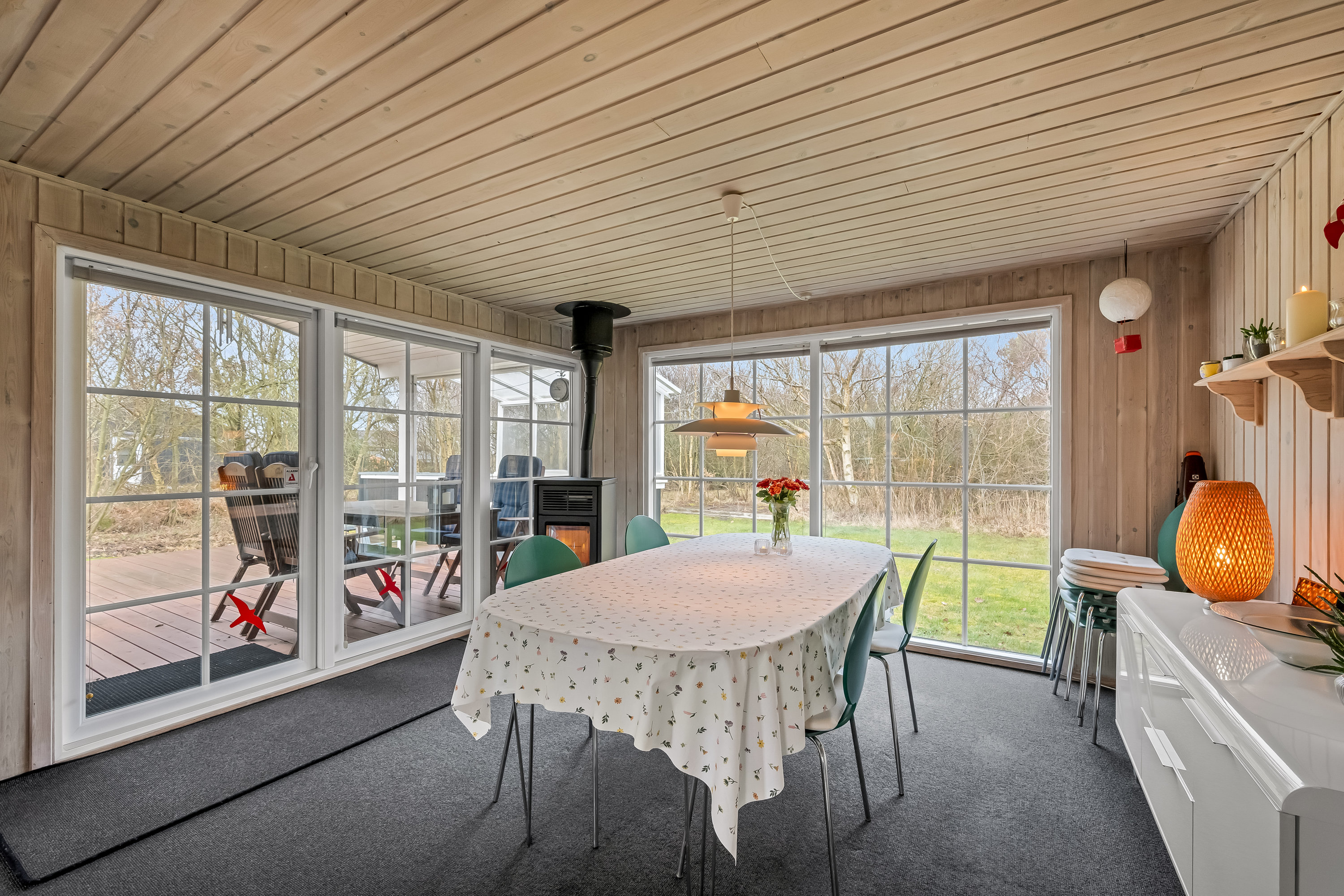 Fremhævet stue billede i fuldskærmstilstand. Billede af Rørsangervej 20, Lodbj Hede, 6950 Ringkøbing