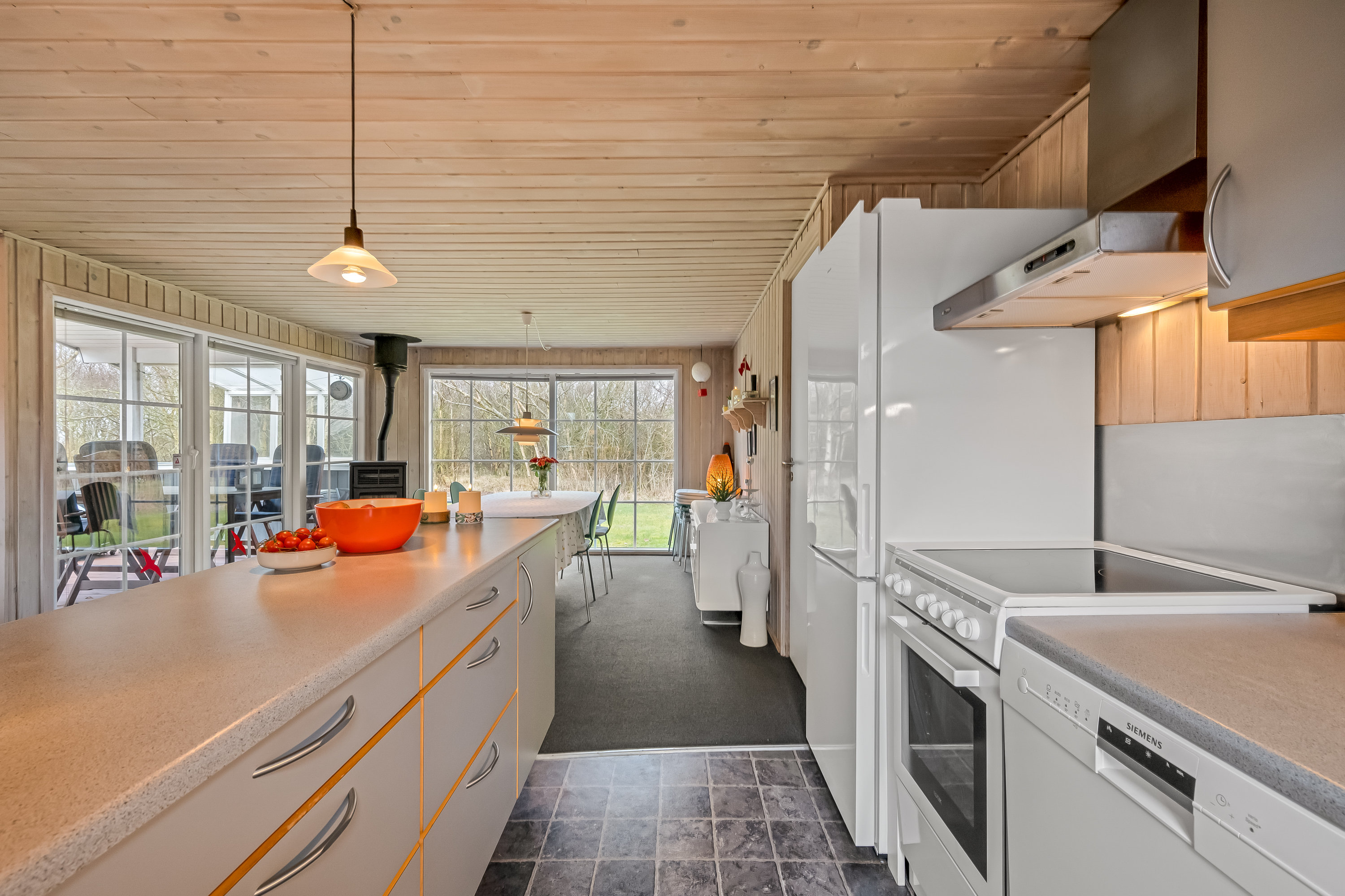 Fremhævet køkken billede i fuldskærmstilstand. Billede af Rørsangervej 20, Lodbj Hede, 6950 Ringkøbing