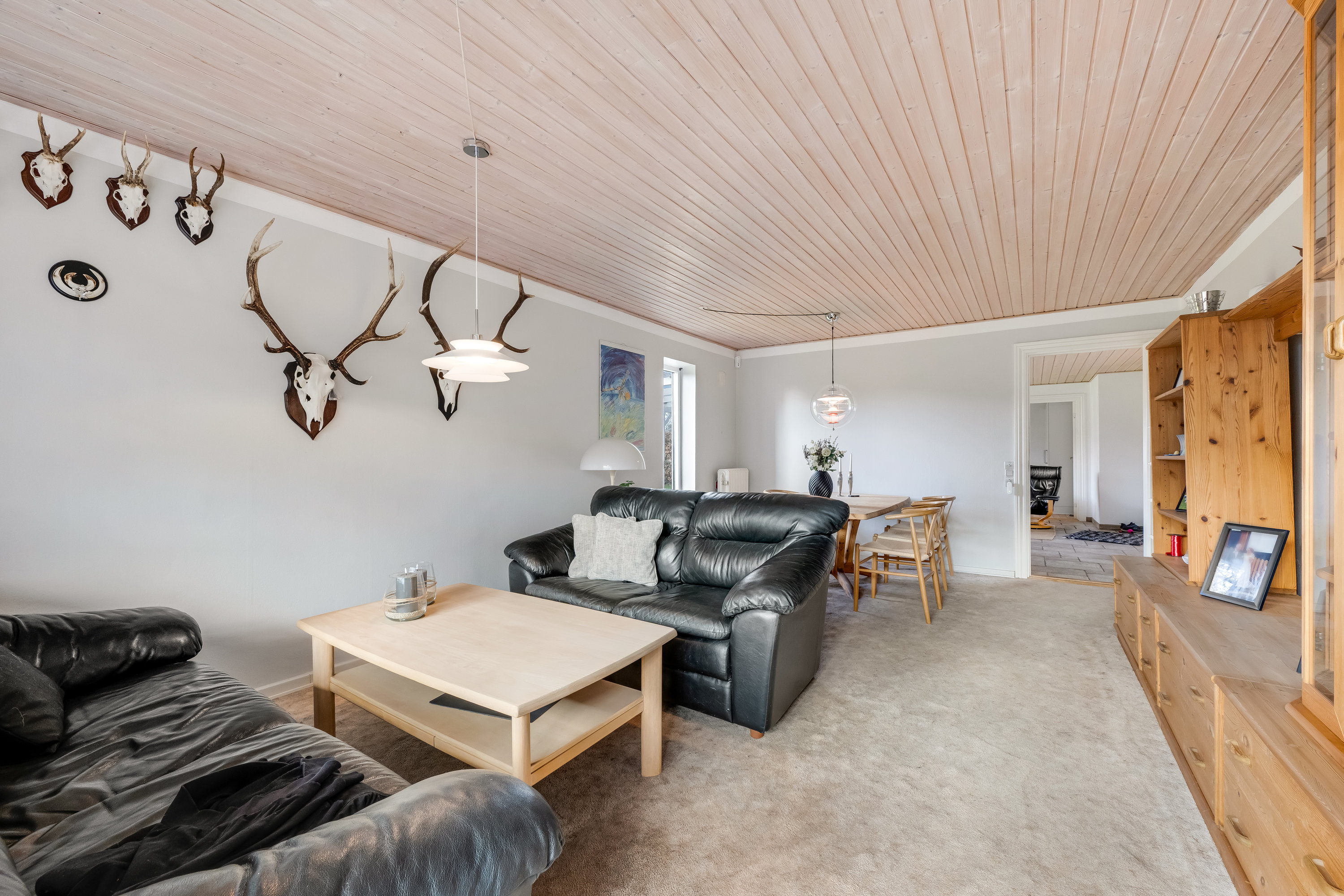 Fremhævet stue billede i fuldskærmstilstand. Billede af Lisenborgvej 5, Bølling, 6900 Skjern