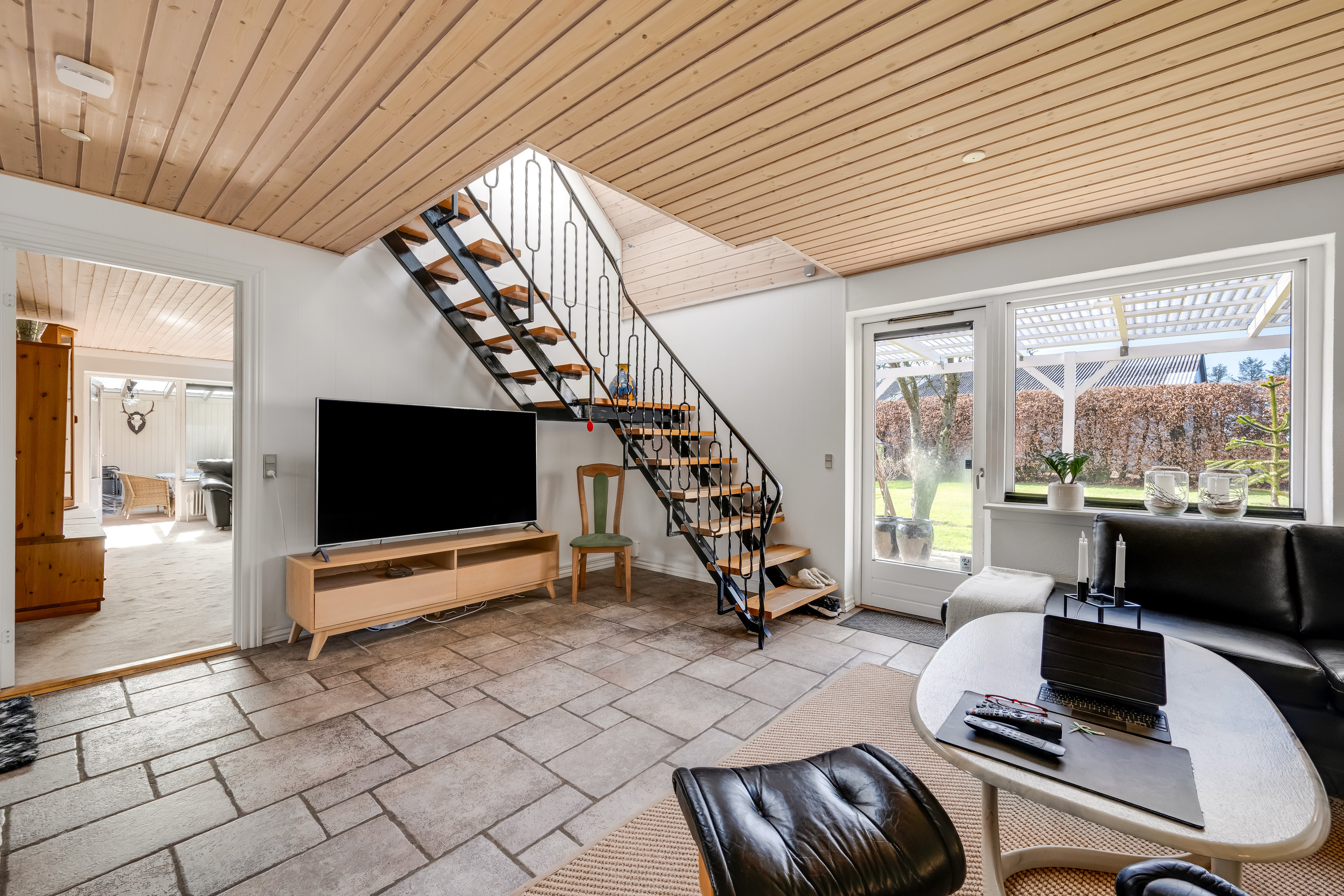 Fremhævet stue billede i fuldskærmstilstand. Billede af Lisenborgvej 5, Bølling, 6900 Skjern