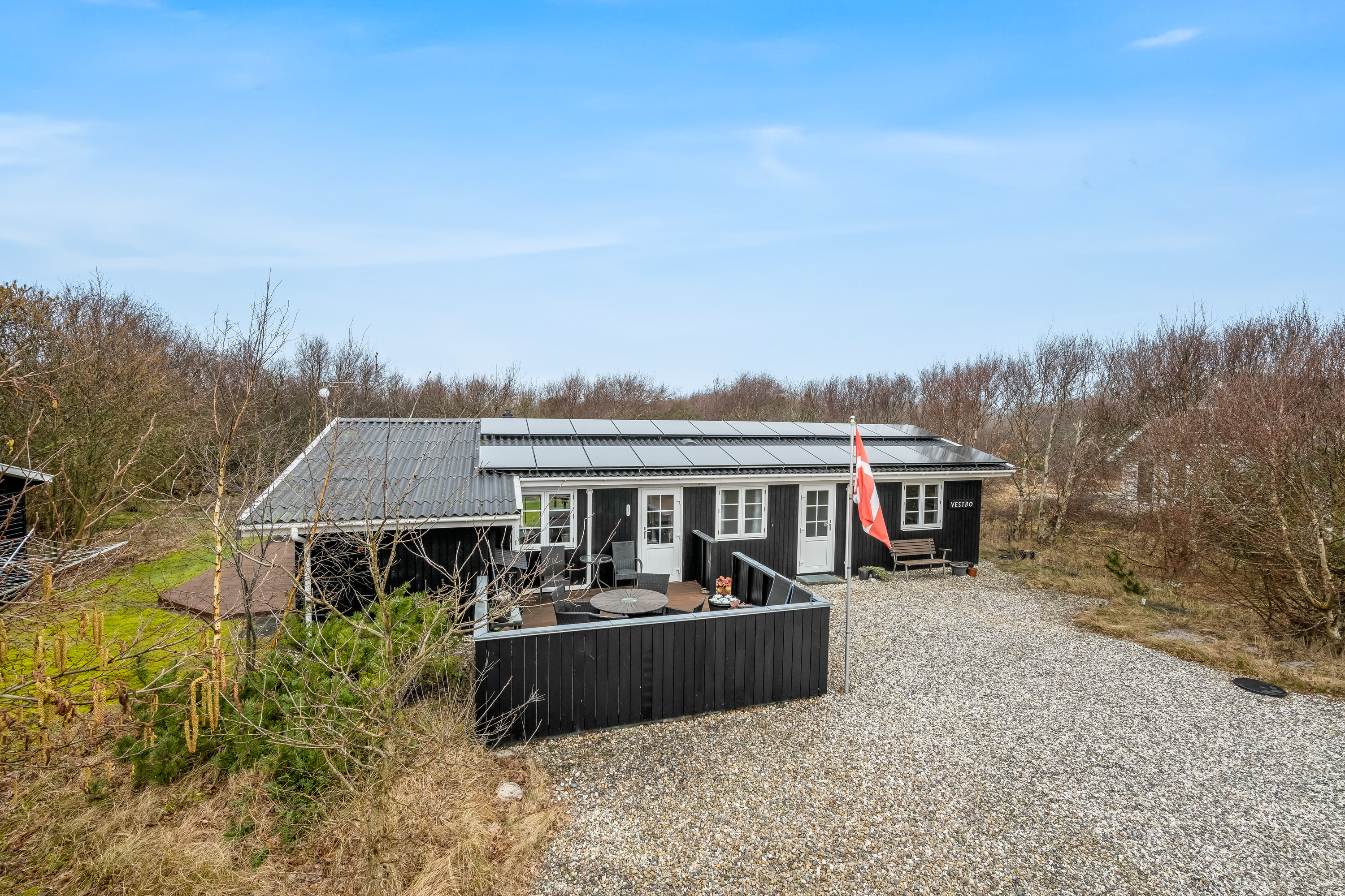 Fremhævet facade billede i fuldskærmstilstand. Billede af Rørsangervej 20, Lodbj Hede, 6950 Ringkøbing