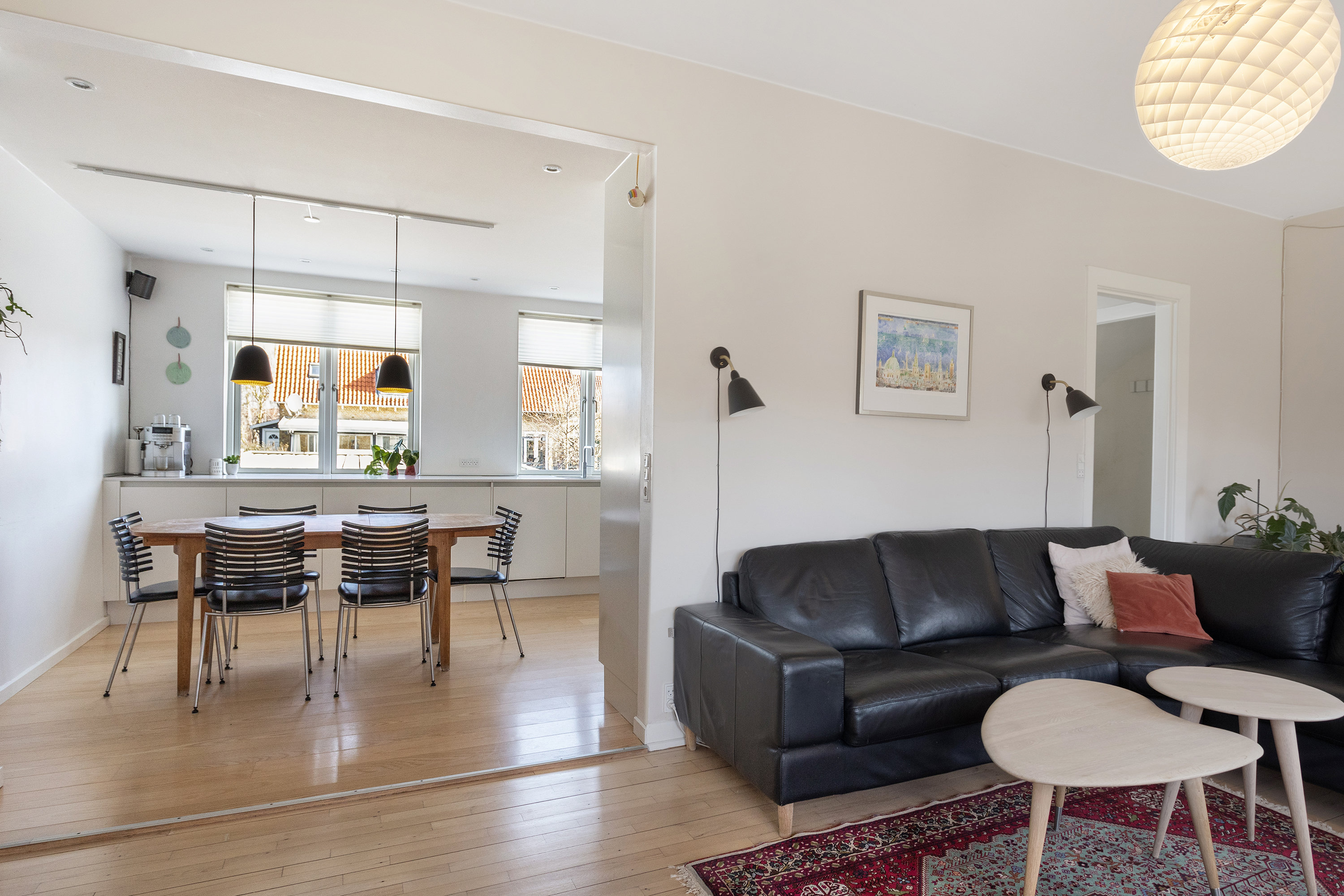 Fremhævet stue billede i fuldskærmstilstand. Billede af Vestermarie Alle 4, 2770 Kastrup