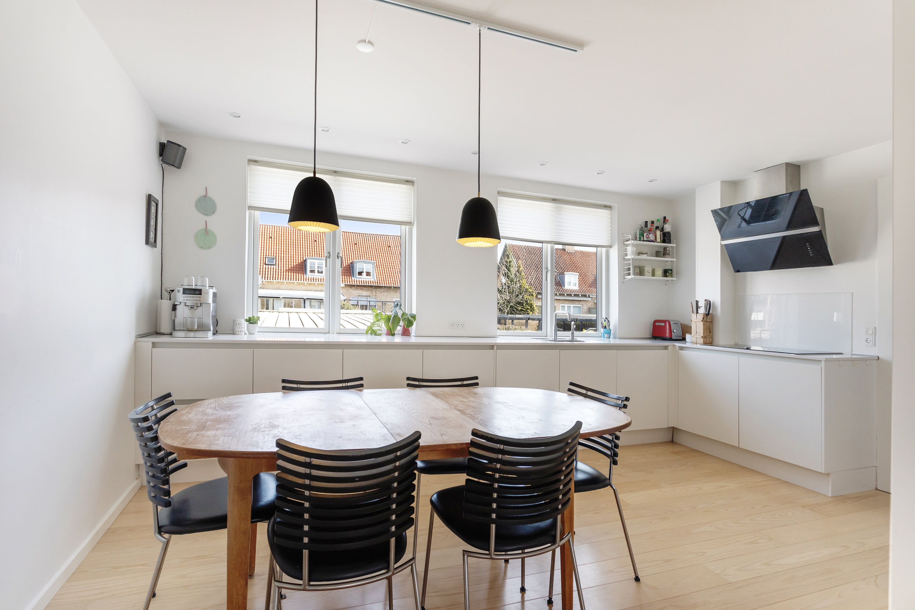 Fremhævet stue billede i fuldskærmstilstand. Billede af Vestermarie Alle 4, 2770 Kastrup