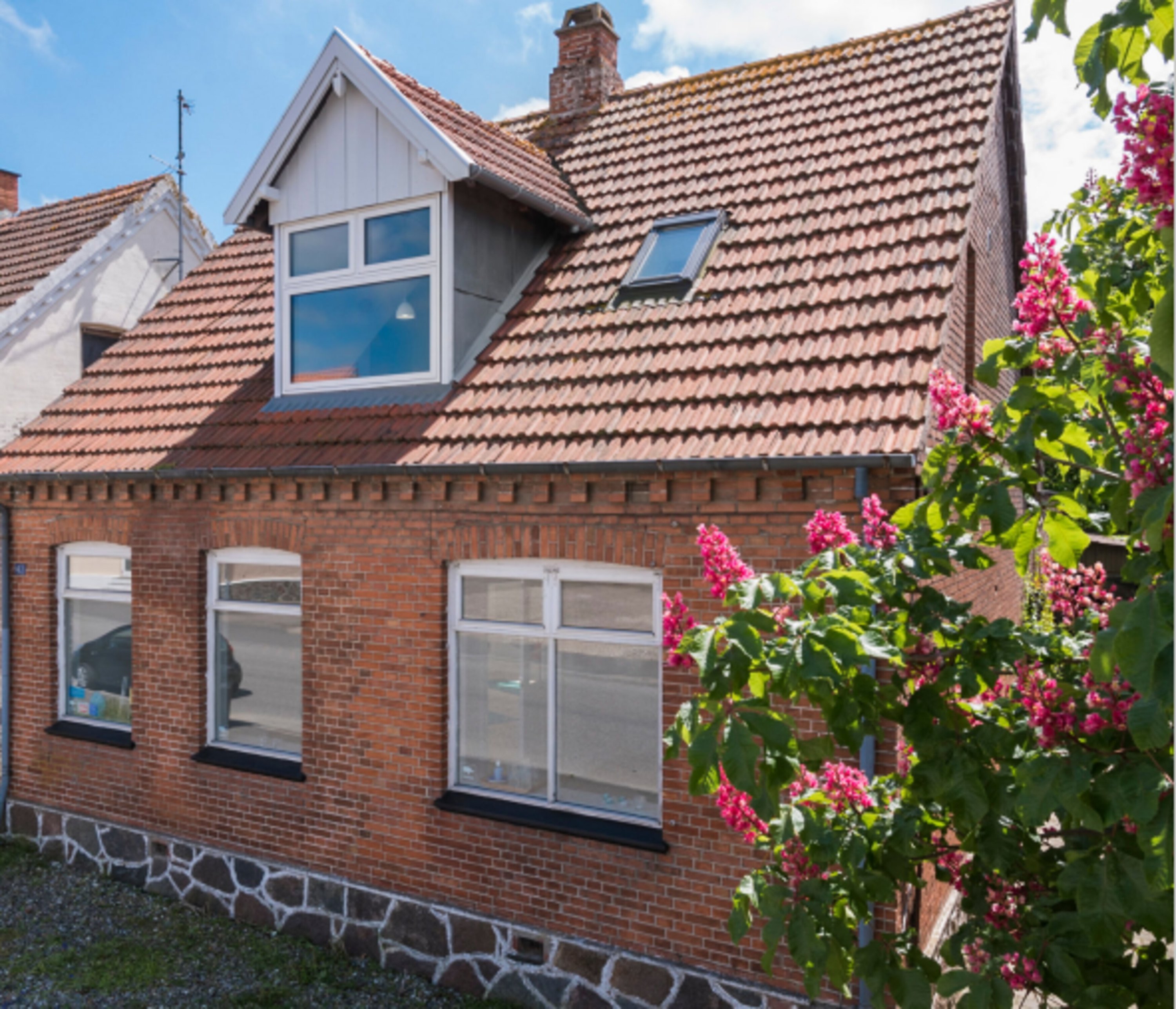 Fremhævet andet billede i fuldskærmstilstand. Billede af Lundby Hovedgade 42, 4750 Lundby