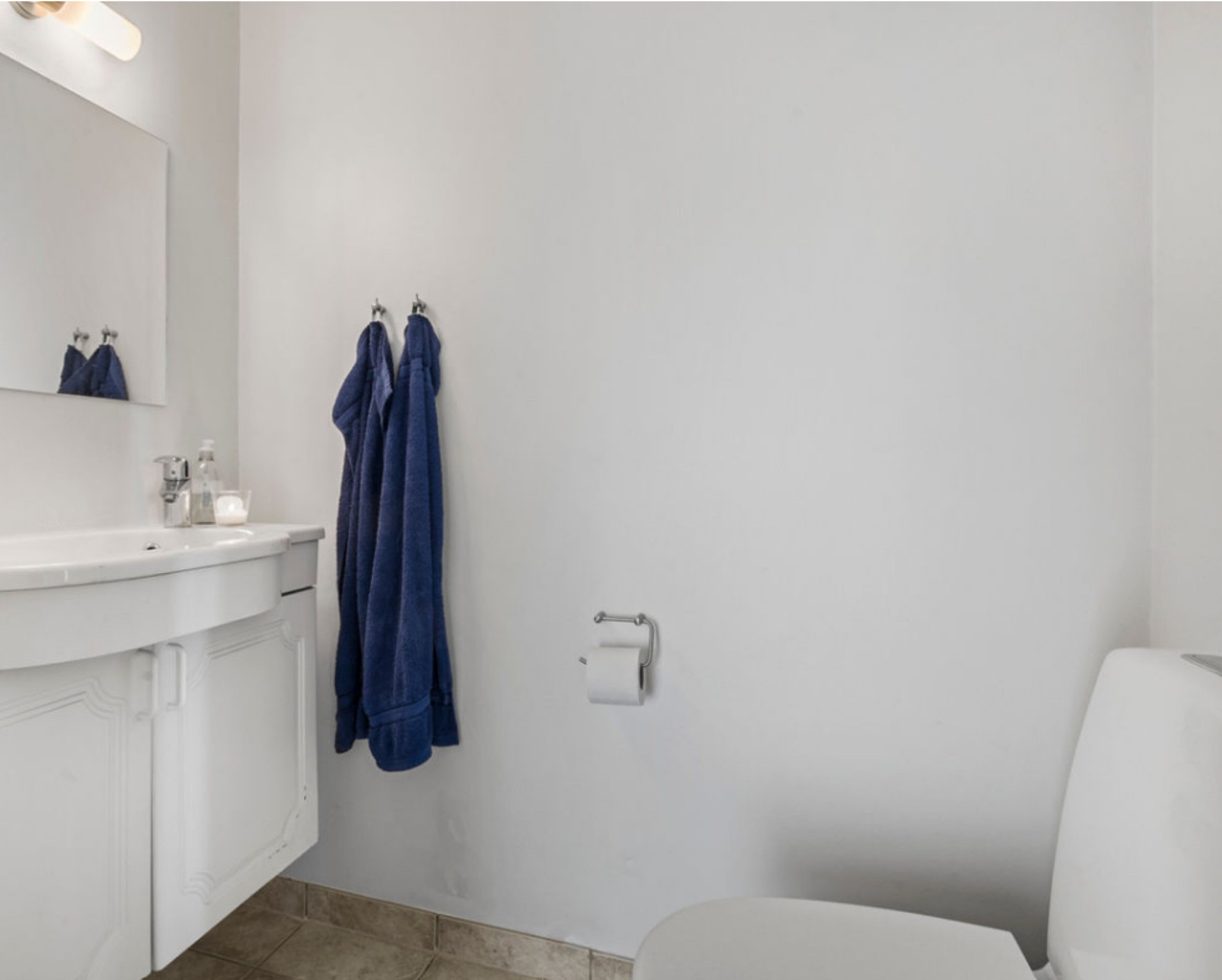 Fremhævet andet billede i fuldskærmstilstand. Billede af Lundby Hovedgade 42, 4750 Lundby