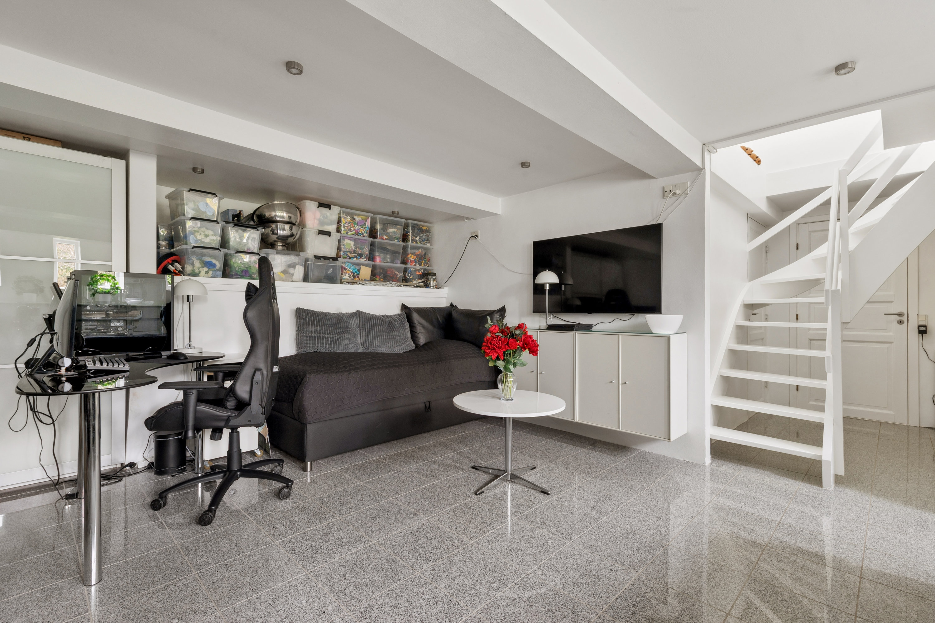 Fremhævet stue billede i fuldskærmstilstand. Billede af Sønderholmsvej 31, 2690 Karlslunde