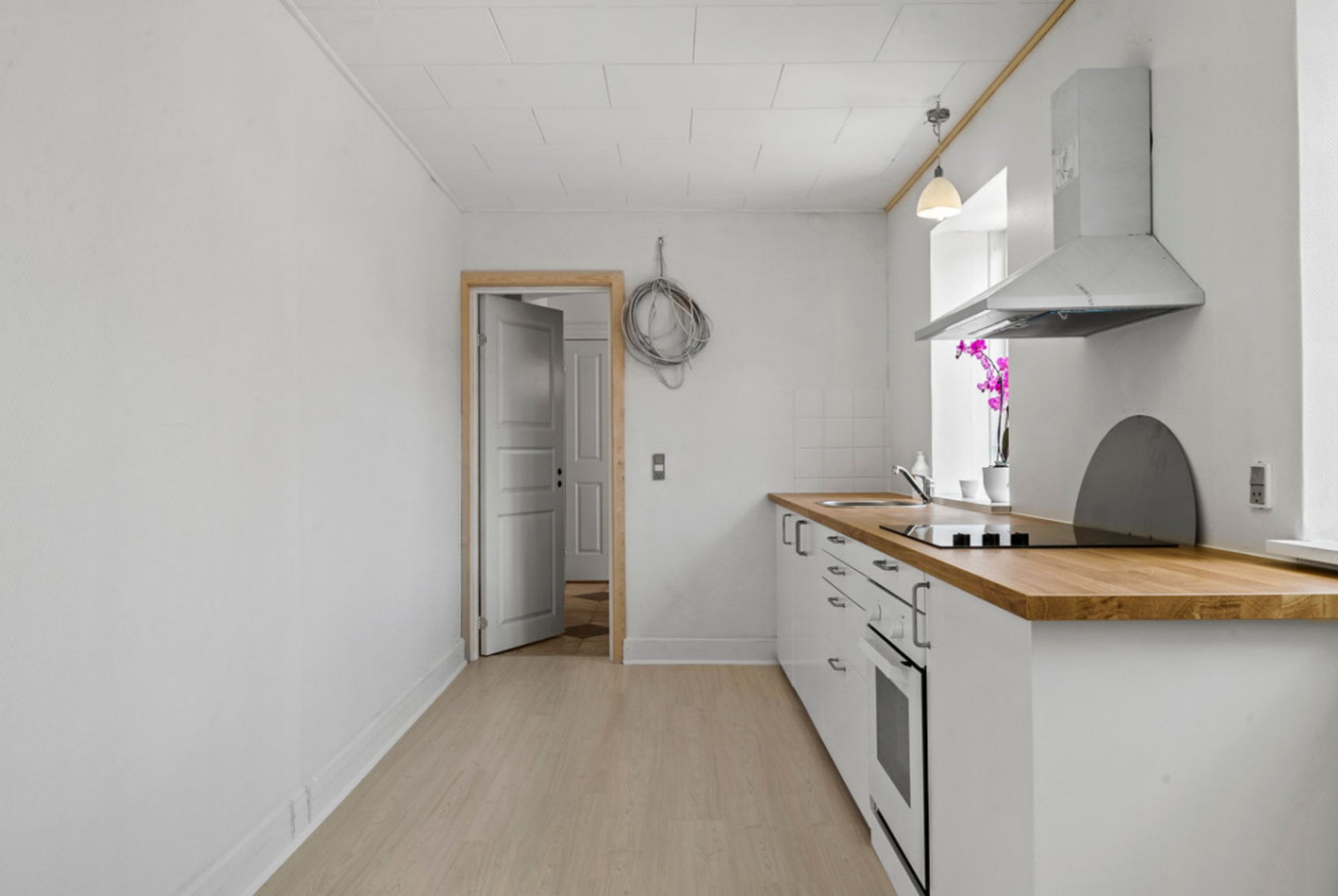 Fremhævet andet billede i fuldskærmstilstand. Billede af Lundby Hovedgade 42, 4750 Lundby