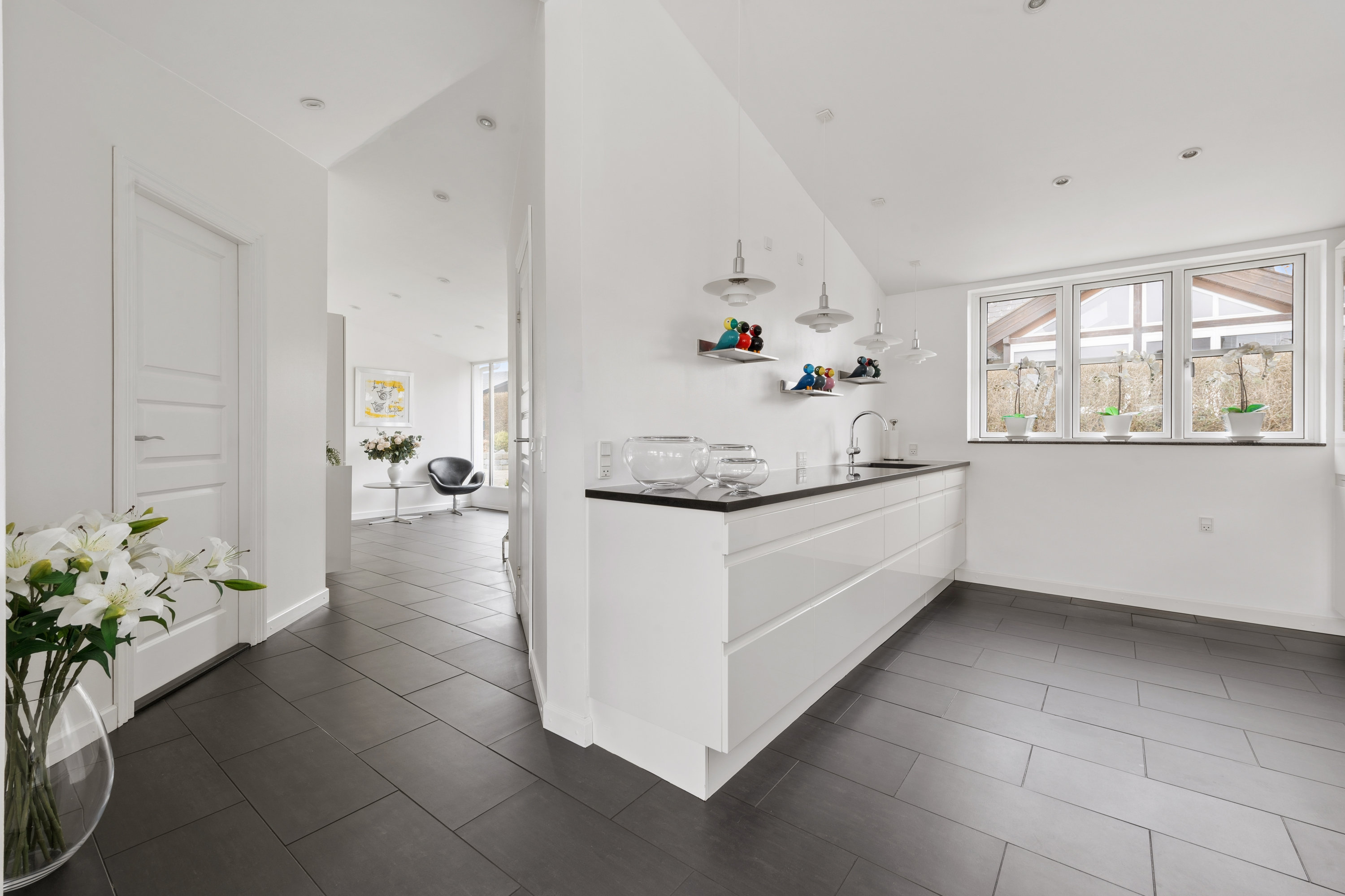 Fremhævet køkken billede i fuldskærmstilstand. Billede af Sønderholmsvej 31, 2690 Karlslunde