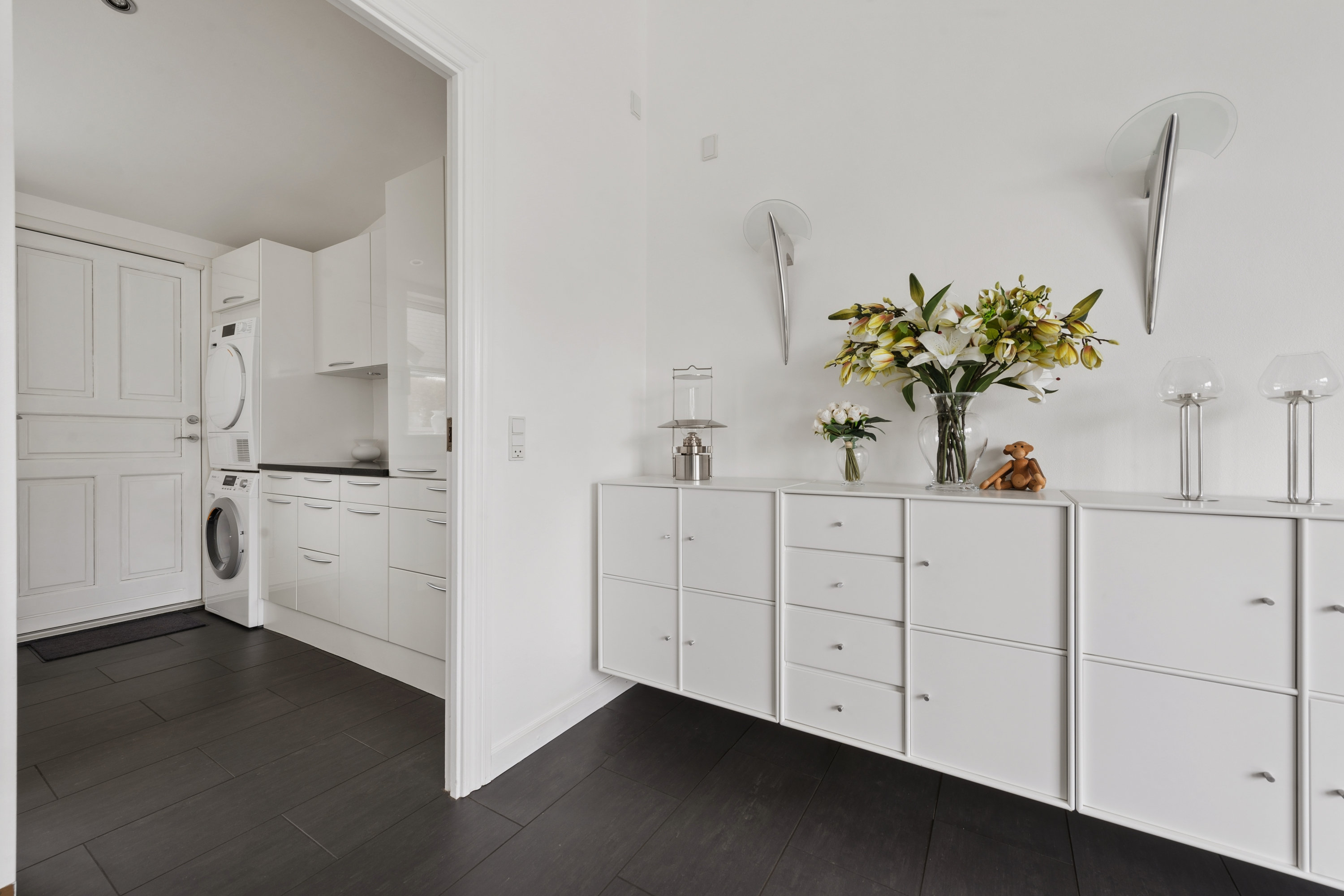 Fremhævet køkken billede i fuldskærmstilstand. Billede af Sønderholmsvej 31, 2690 Karlslunde