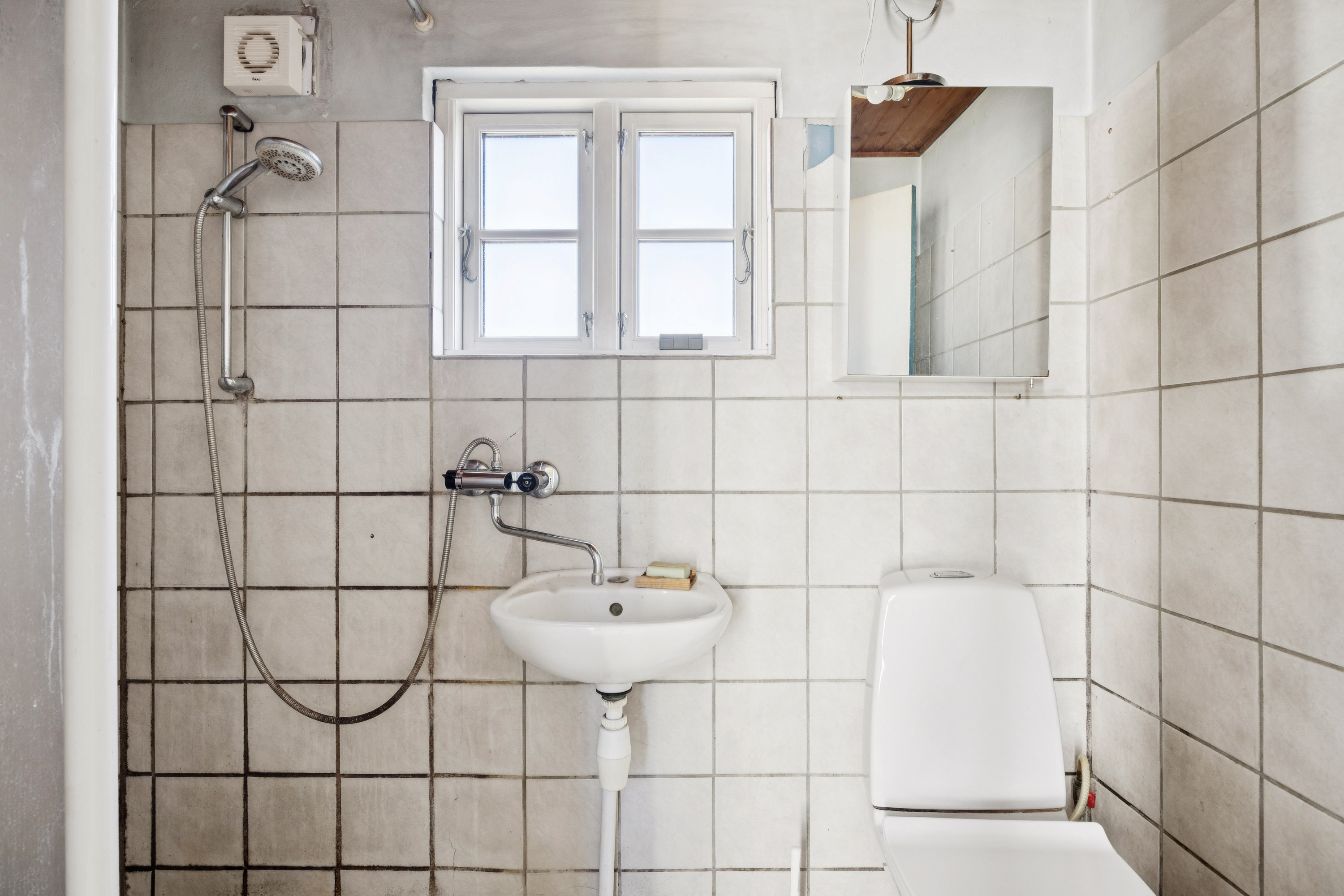 Fremhævet badeværelse billede i fuldskærmstilstand. Billede af Gyrstinge Bygade 16, Gyrstinge, 4100 Ringsted