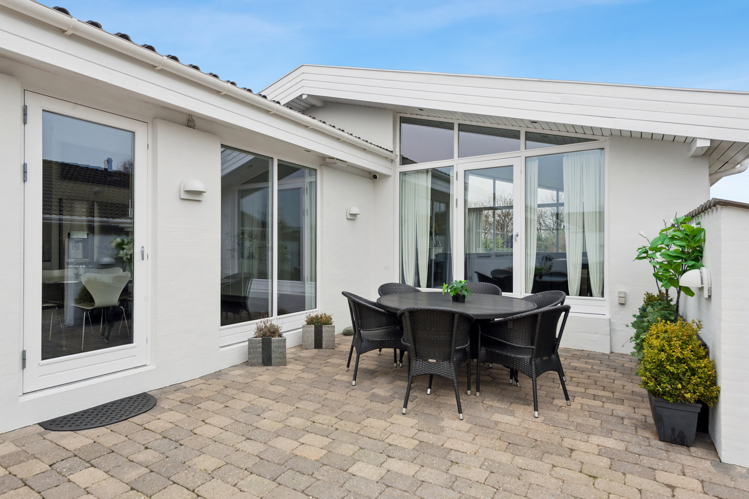 Fremhævet andet billede i fuldskærmstilstand. Billede af Sønderholmsvej 31, 2690 Karlslunde