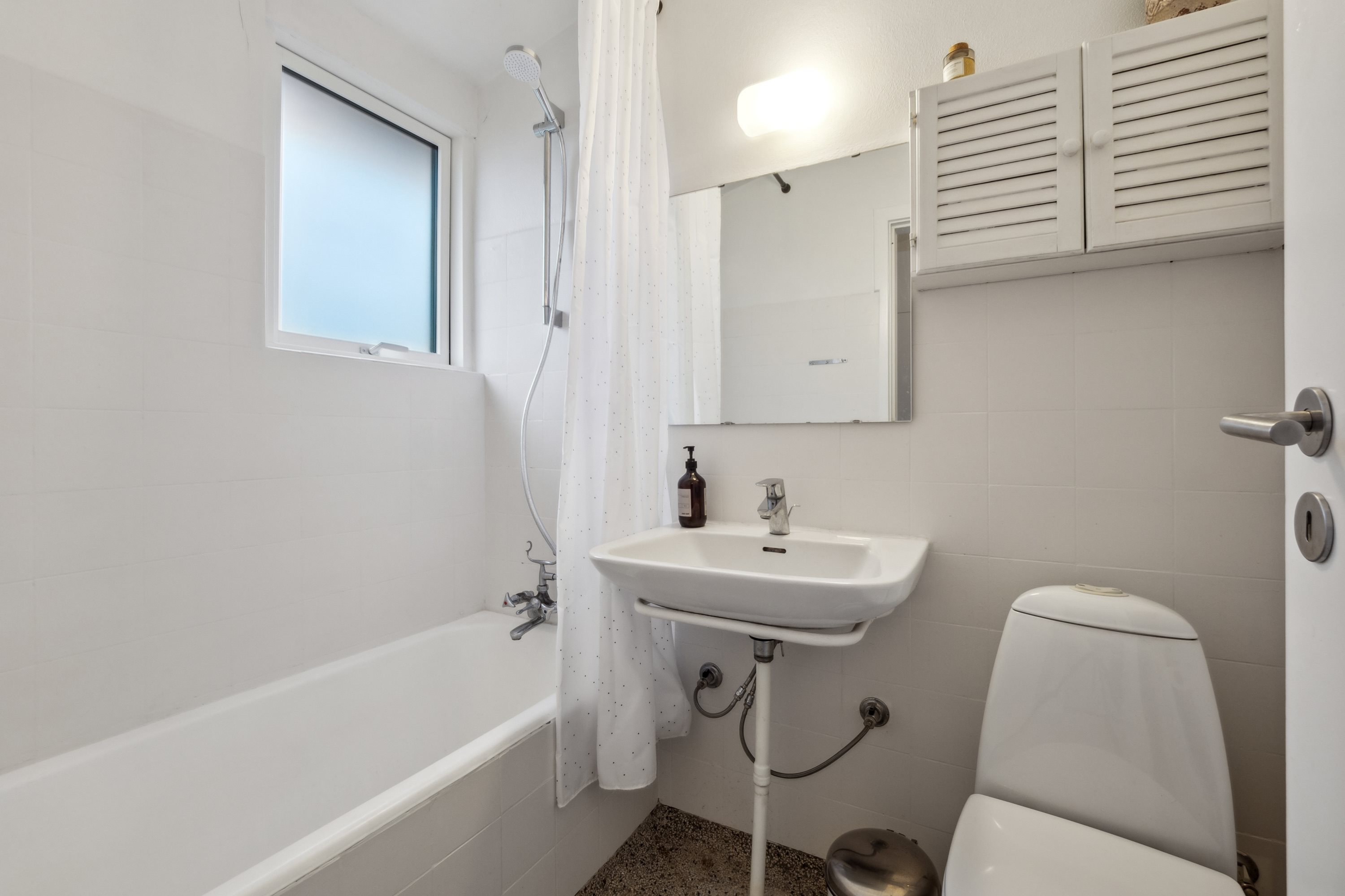 Fremhævet badeværelse billede i fuldskærmstilstand. Billede af Asmildvej 2H, 8800 Viborg